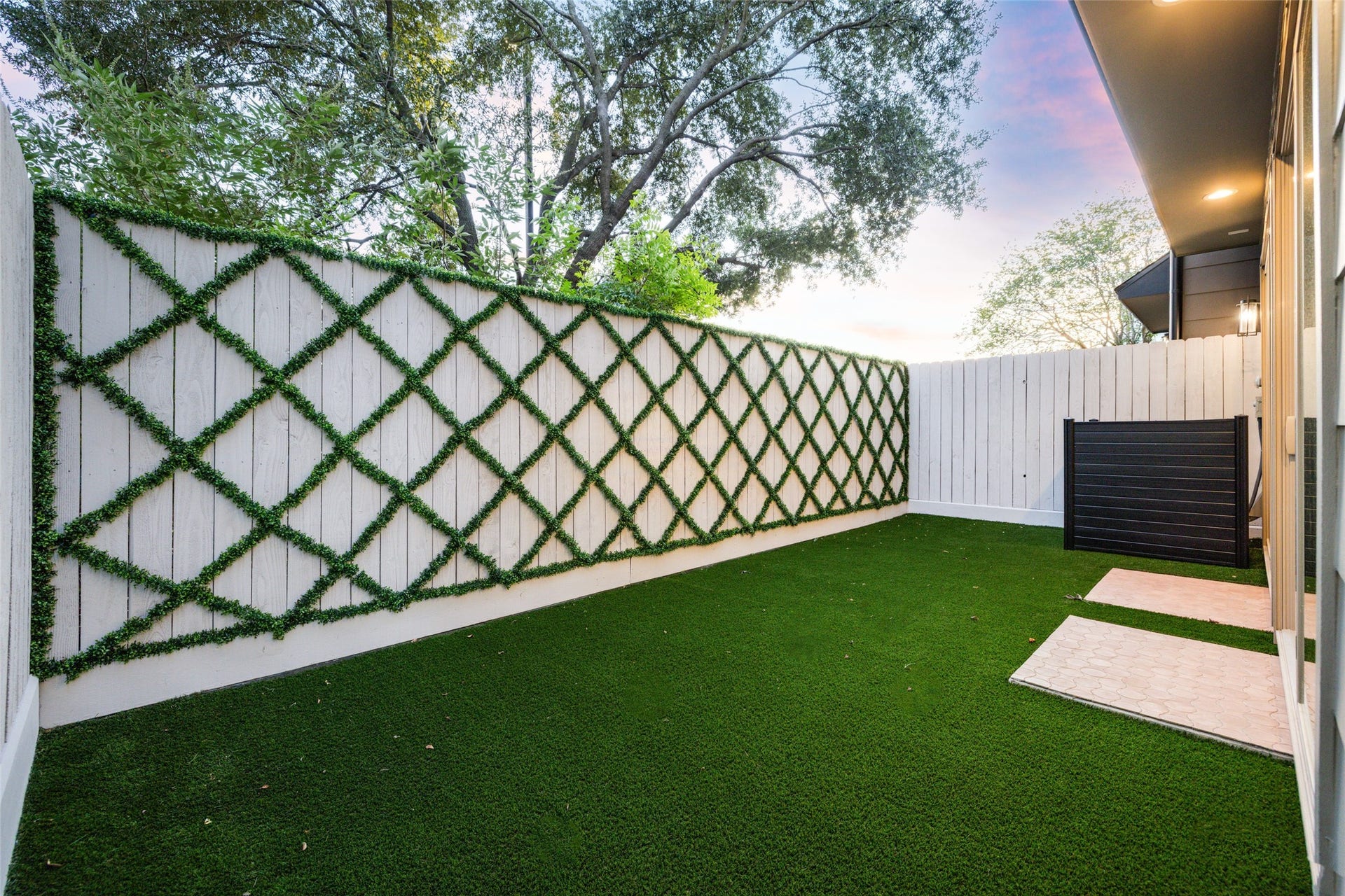 2323 RICHTON Street, Houston, TX 77098 2323 RICHTON Street, Houston, TX 77098