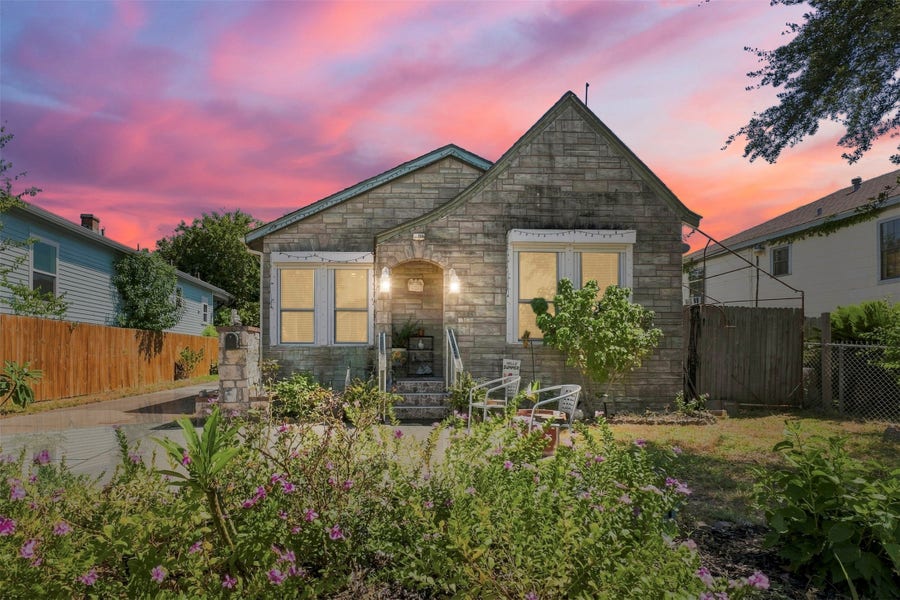 Property photo for 5005 Avenue O 1/2, Galveston, TX
