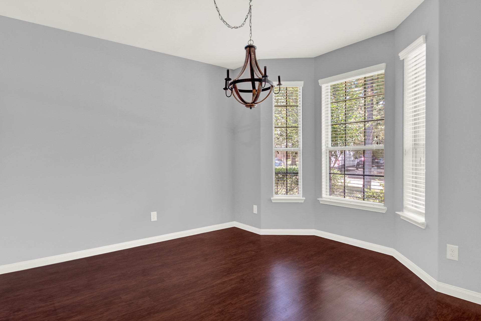13425 Raintree Drive, Montgomery, TX 77356 Large dining room/study with bay window.
