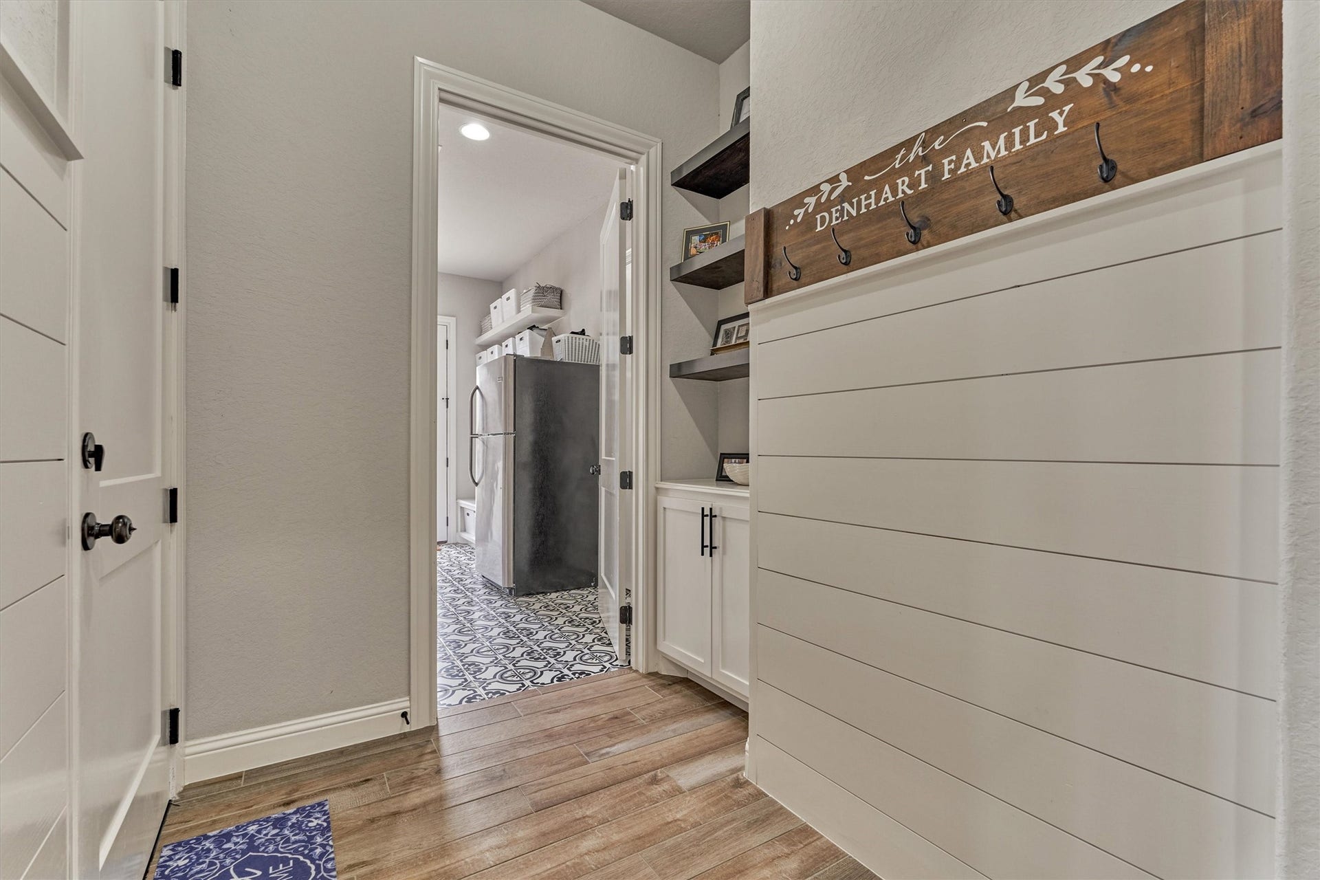 11609 Grand View Drive, Montgomery, TX 77356 Entry off of the utility and mud room