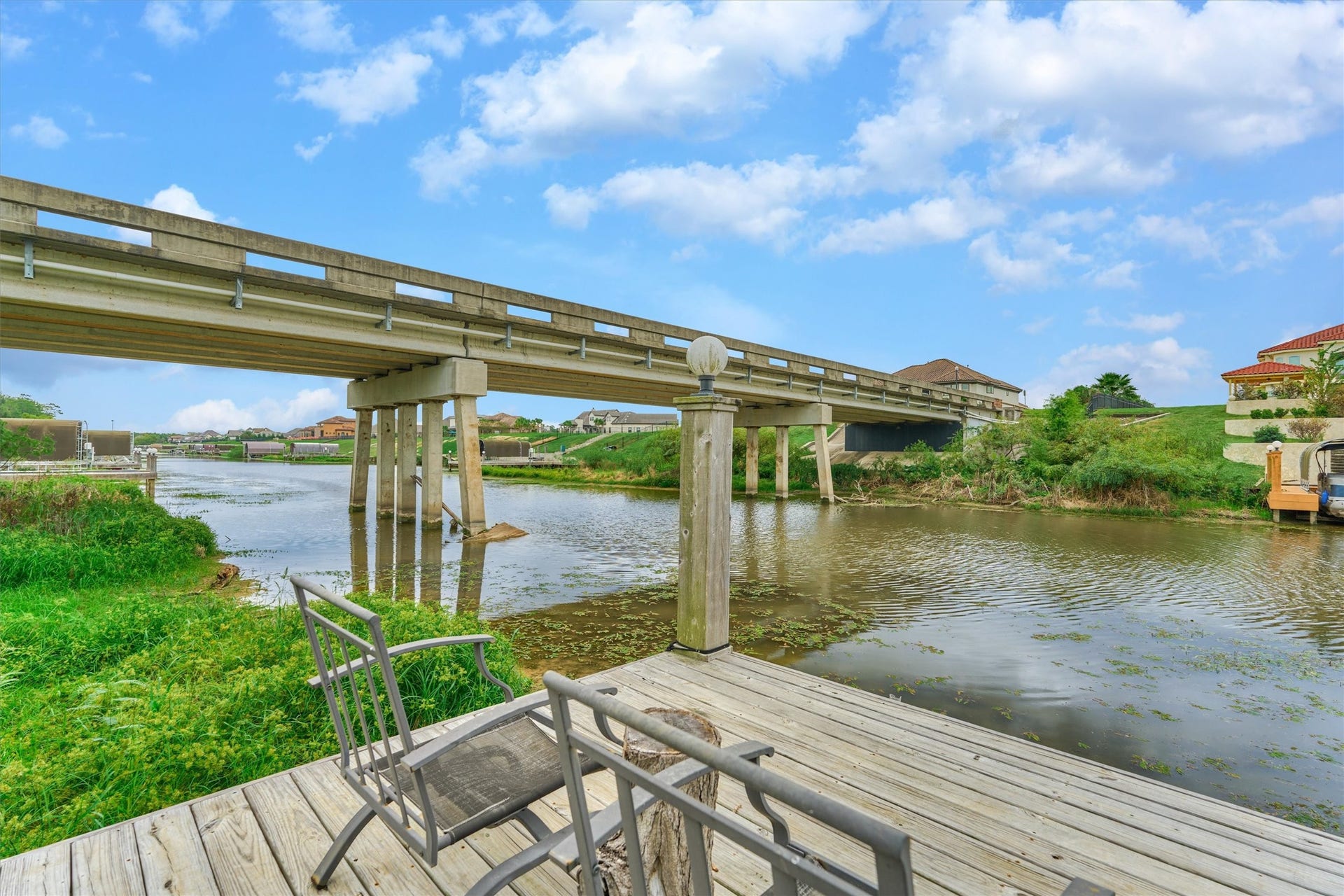 11609 Grand View Drive, Montgomery, TX 77356 Relax on your private boat dock