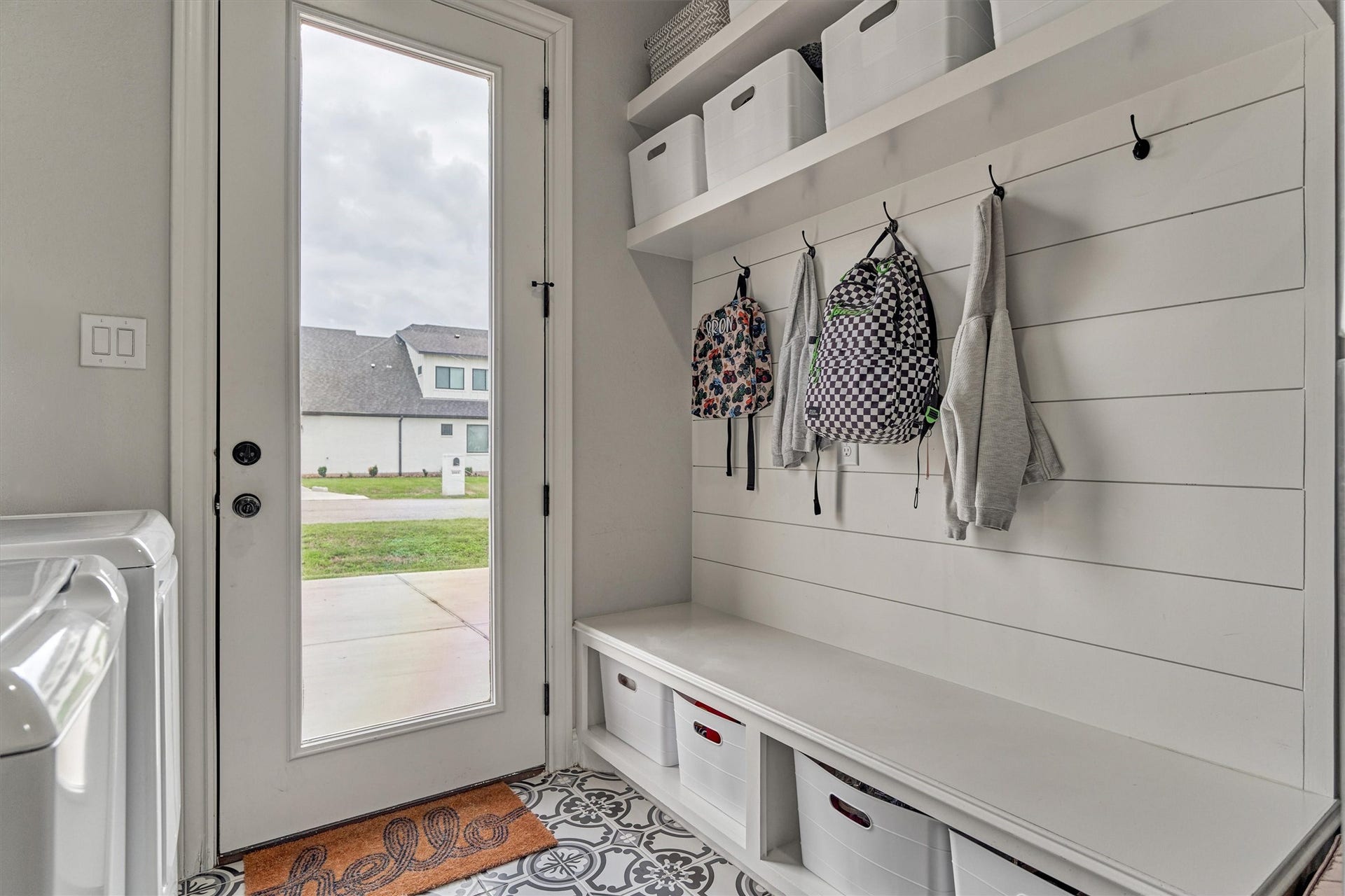 11609 Grand View Drive, Montgomery, TX 77356 Entry from the garage side of the house with mudroom