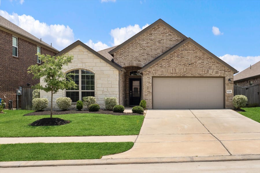 Property photo for 11251 Stirton Drive, Tomball, TX