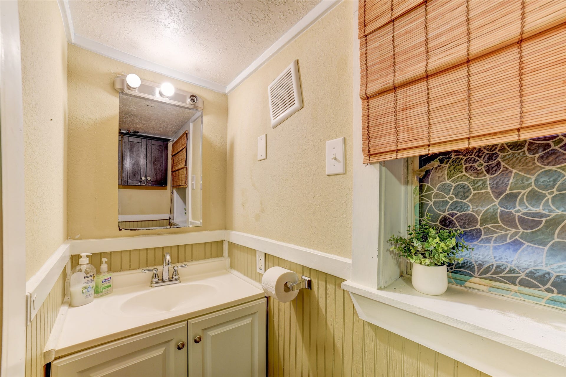 1206 17th Street, #B, Galveston, TX 77550 1206 17th Street, #B, Galveston, TX 77550