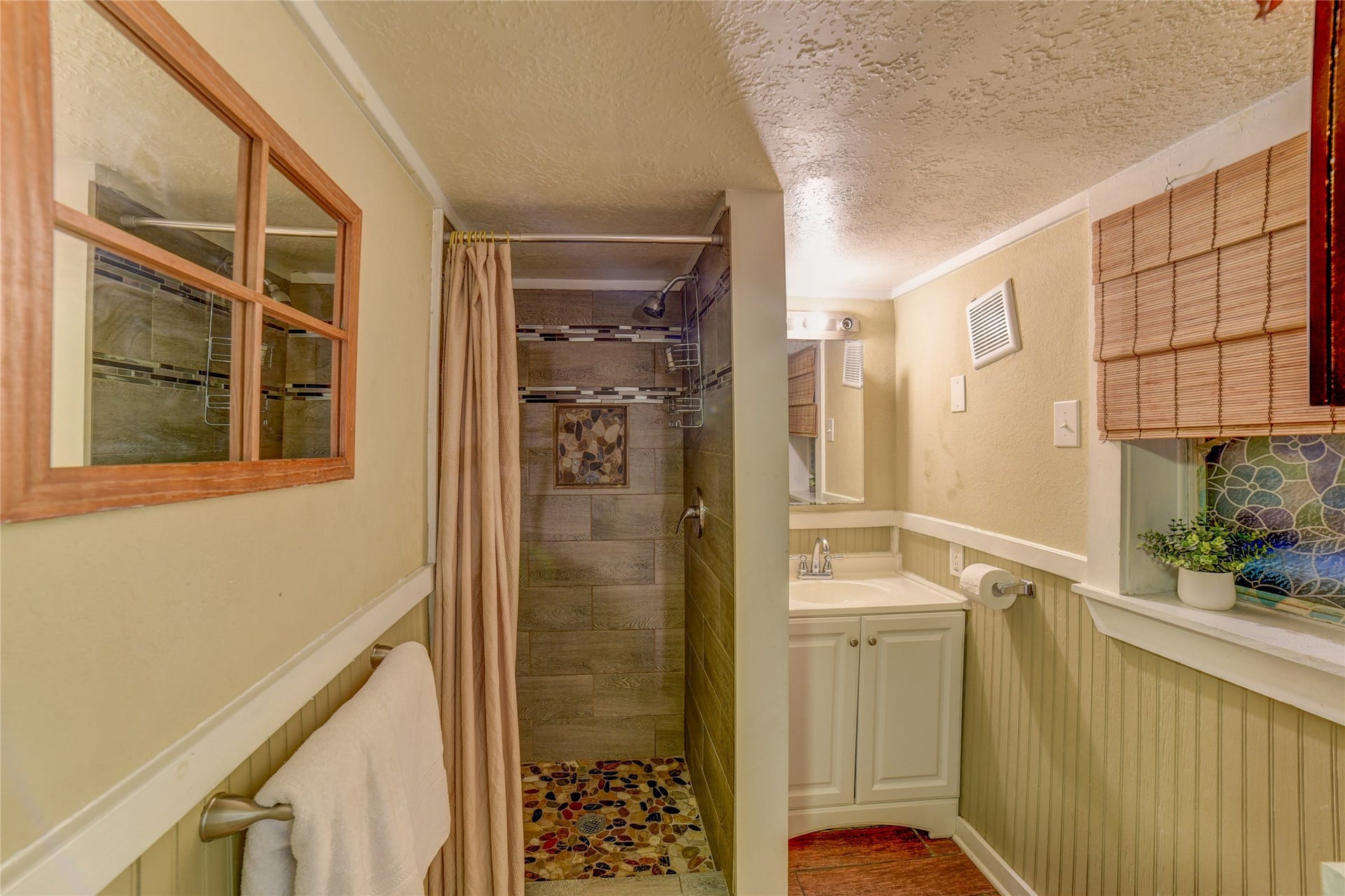 1206 17th Street, #B, Galveston, TX 77550 1206 17th Street, #B, Galveston, TX 77550