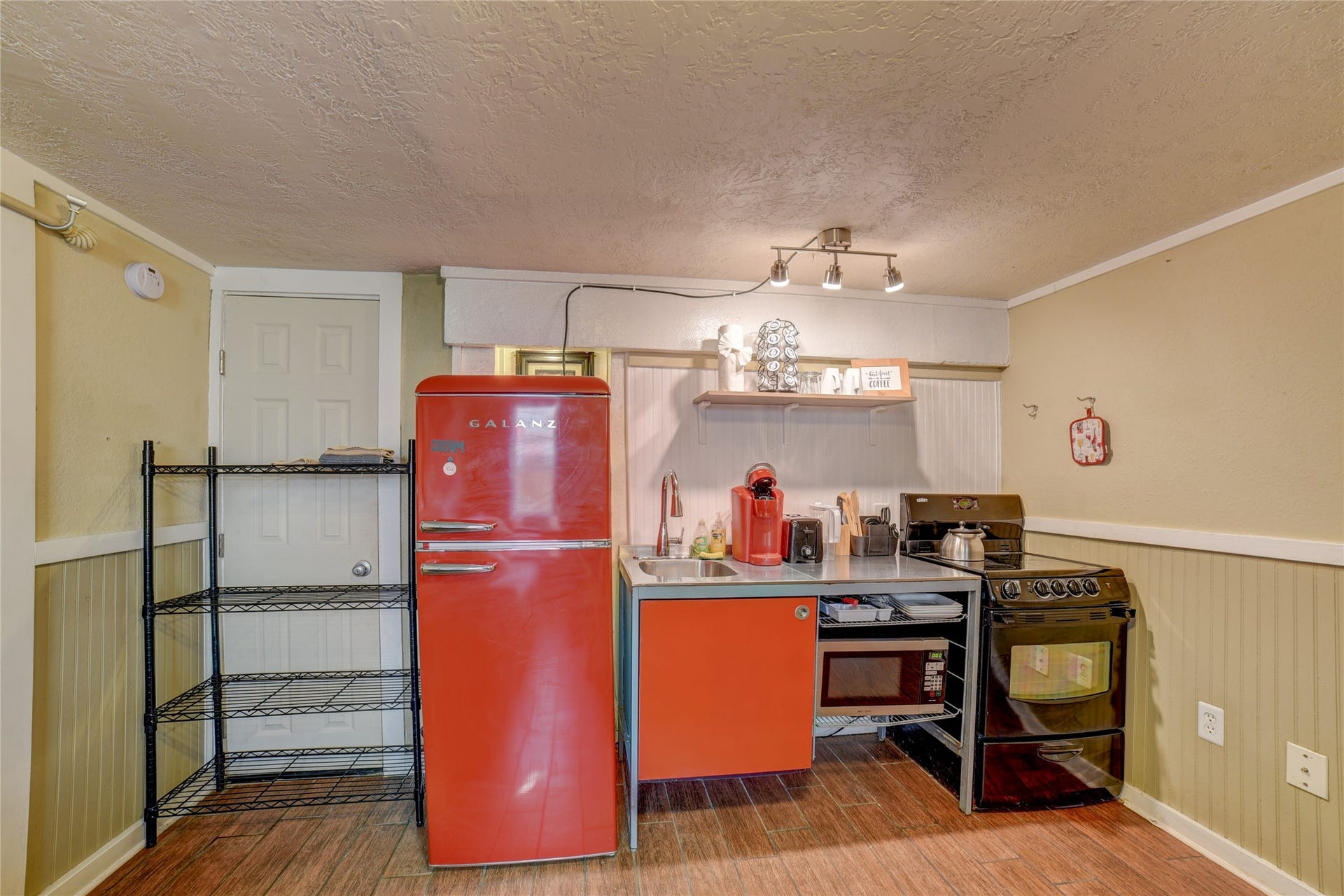 1206 17th Street, #B, Galveston, TX 77550 1206 17th Street, #B, Galveston, TX 77550