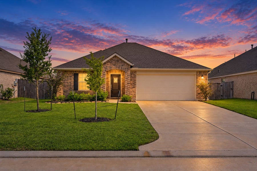 Property photo for 7526 Greenbriar Canyon Lane, Katy, TX