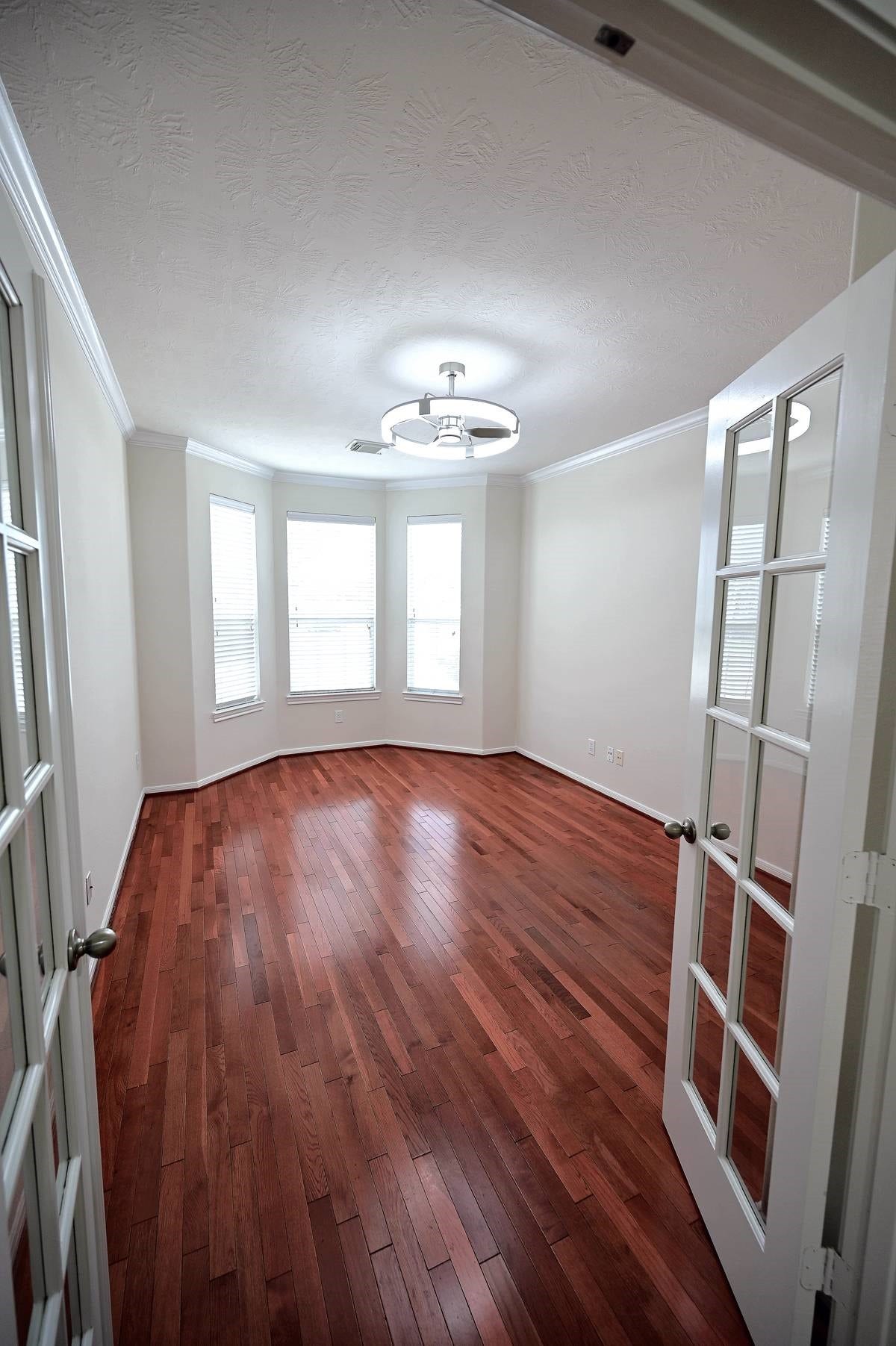 9007 Kinnel Lane, Tomball, TX 77375