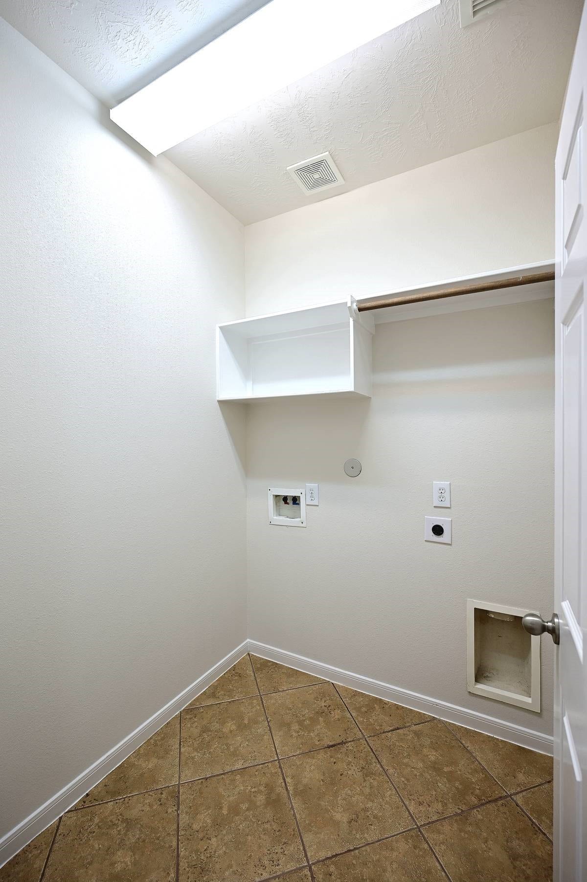 9007 Kinnel Lane, Tomball, TX 77375