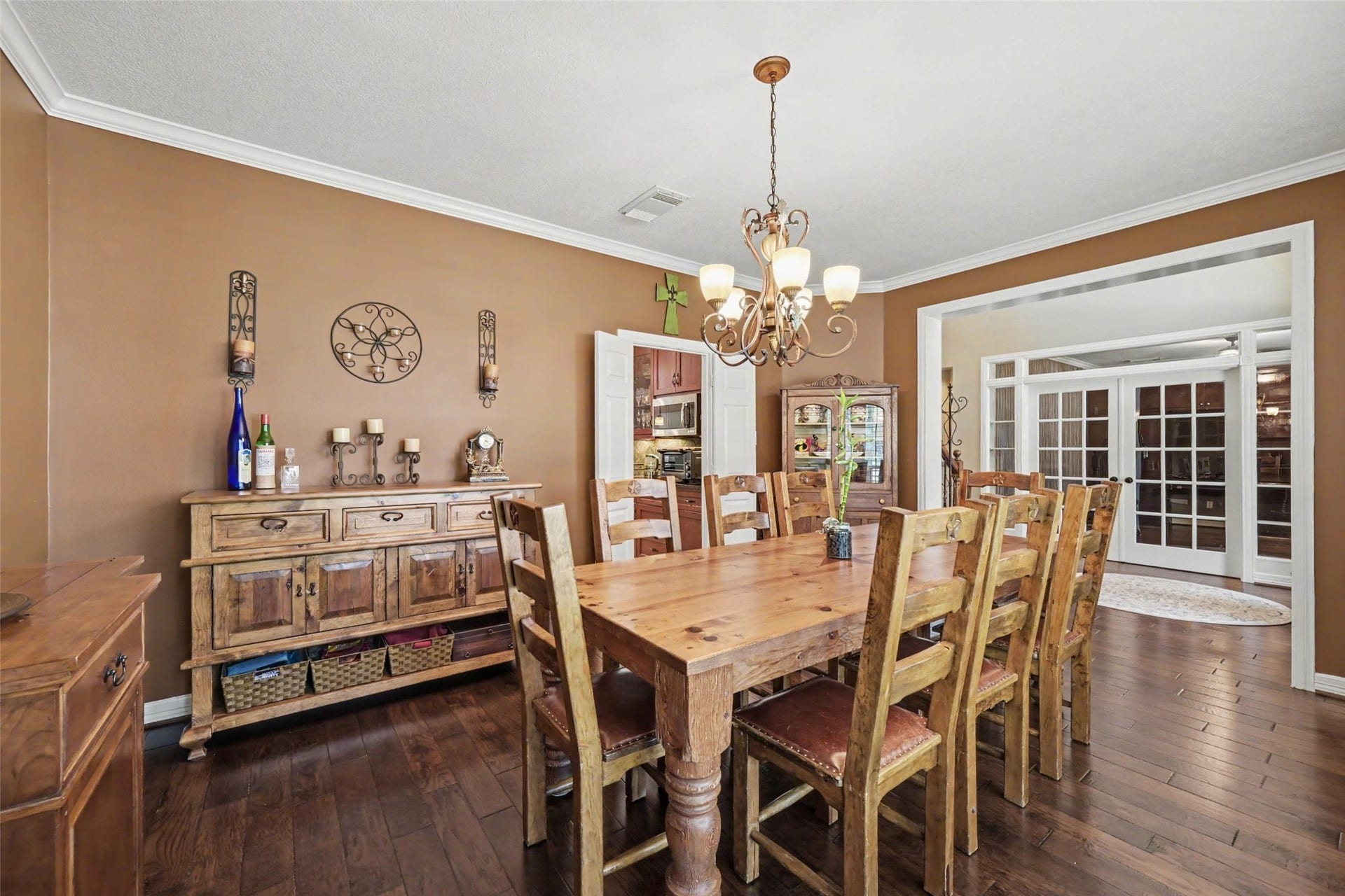 2907 Winding Shore Lane, Katy, TX 77450 Another view of the spacious formal dining room, showcasing its generous size and flexible layout, perfect for hosting holiday gatherings, dinner parties, and everyday dining.