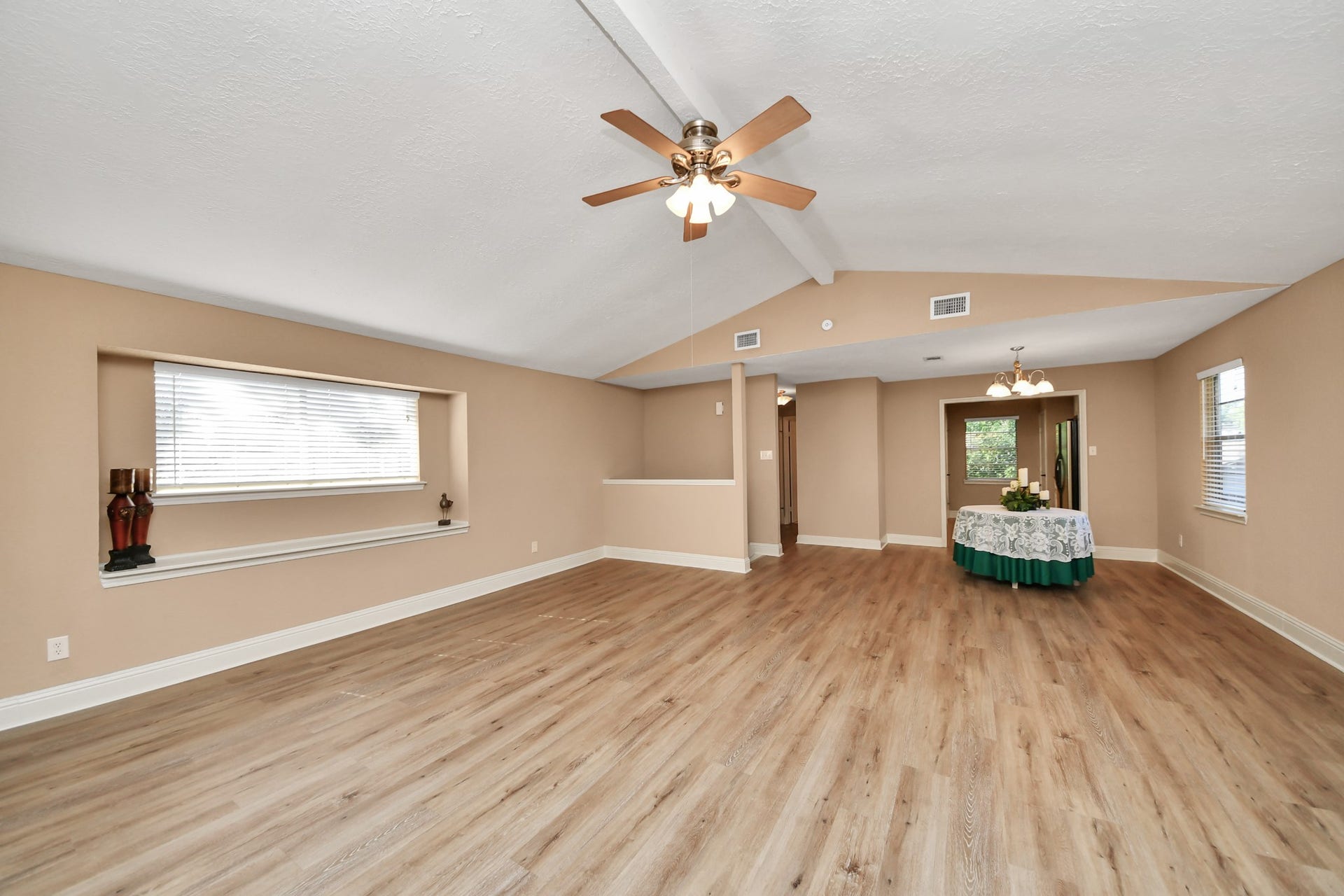 935 Grand Junction Drive, Katy, TX 77450 Windows on opposite walls bring natural light into the space, while the extended window ledge offers an opportunity for decorative accents.