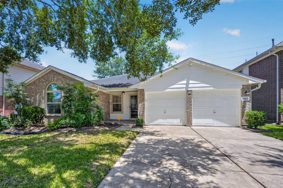 Property photo for 4615 Hardwood Glen Drive, Fresno, TX
