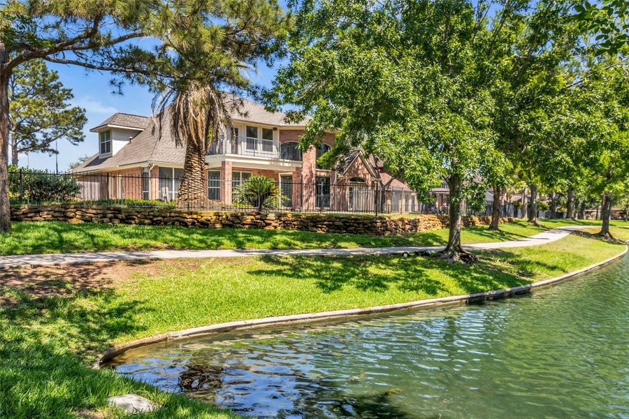 Property photo for 15935 Lake Loop Drive, Cypress, TX