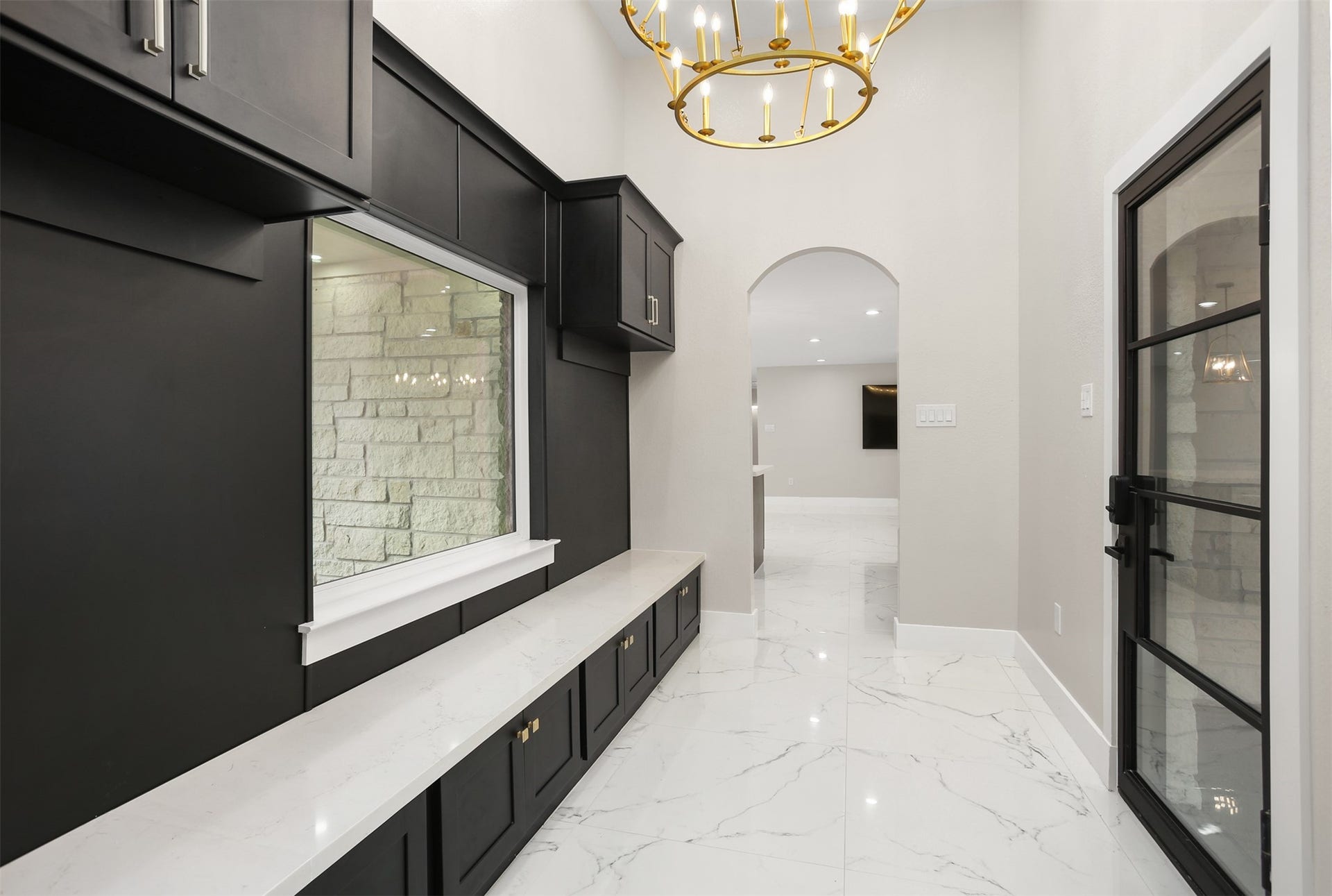 4002 Dixie Farm Road, Pearland, TX 77581