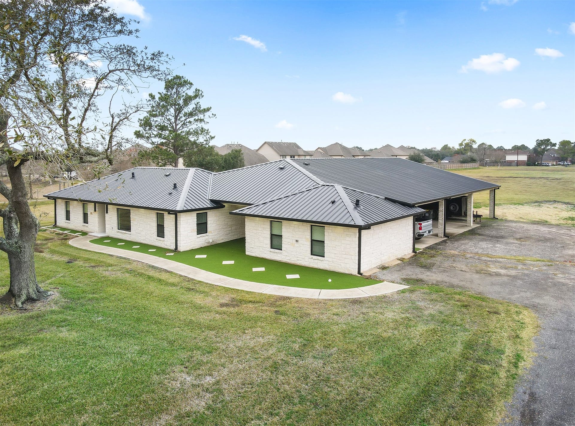 4002 Dixie Farm Road, Pearland, TX 77581