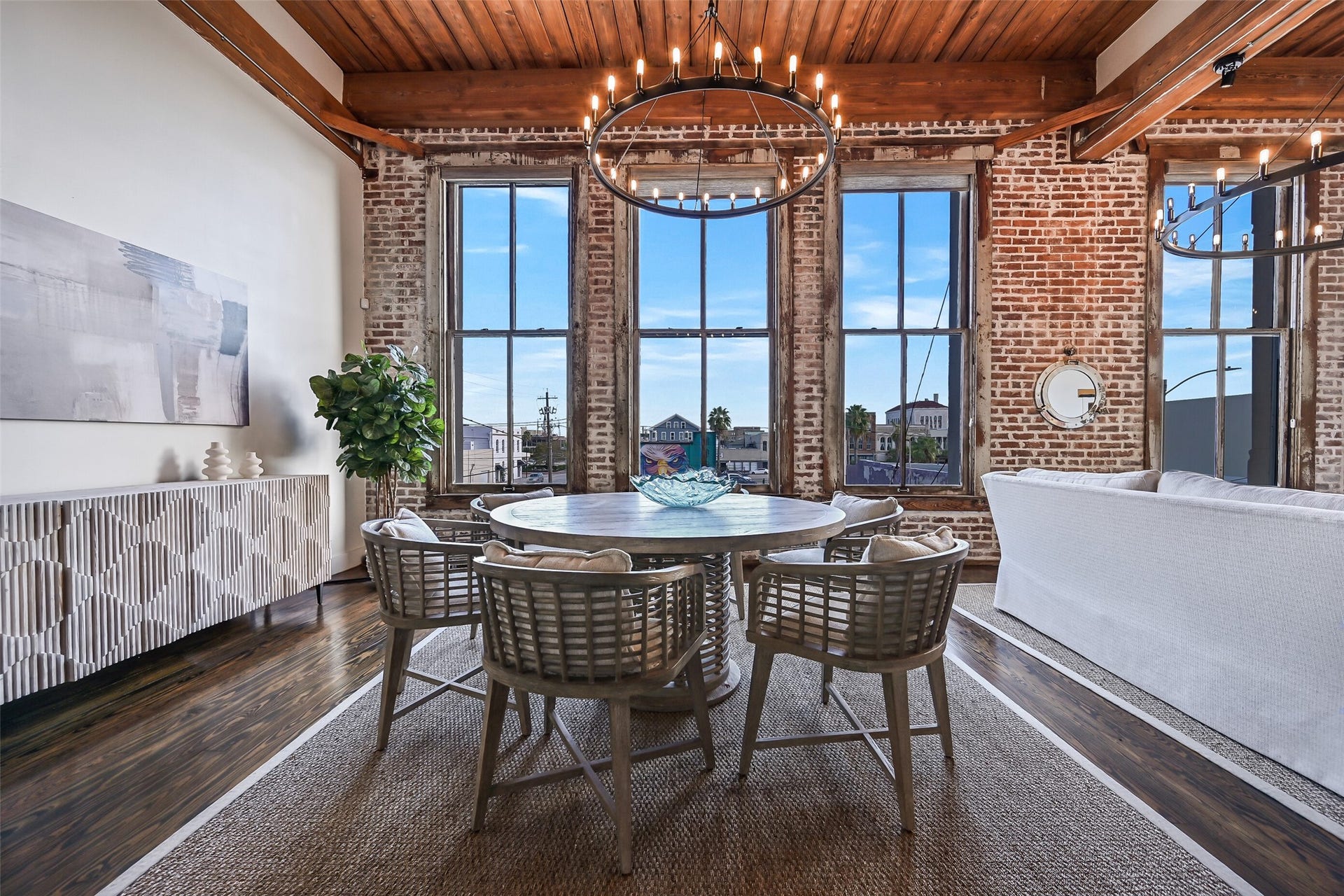 2400 Mechanic Street, #204, Galveston, TX 77550 2400 Mechanic Street, #204, Galveston, TX 77550