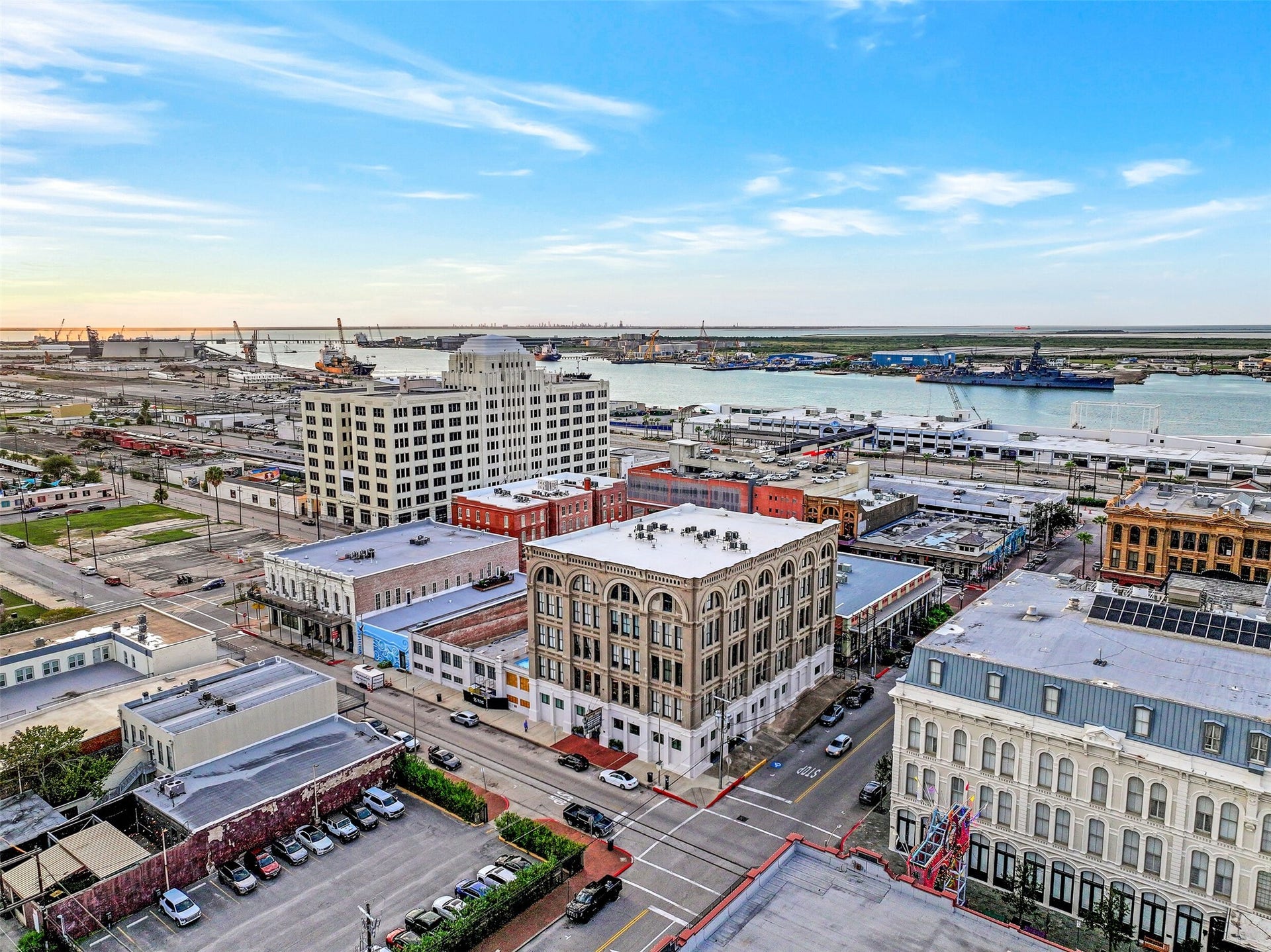 2400 Mechanic Street, #204, Galveston, TX 77550 2400 Mechanic Street, #204, Galveston, TX 77550