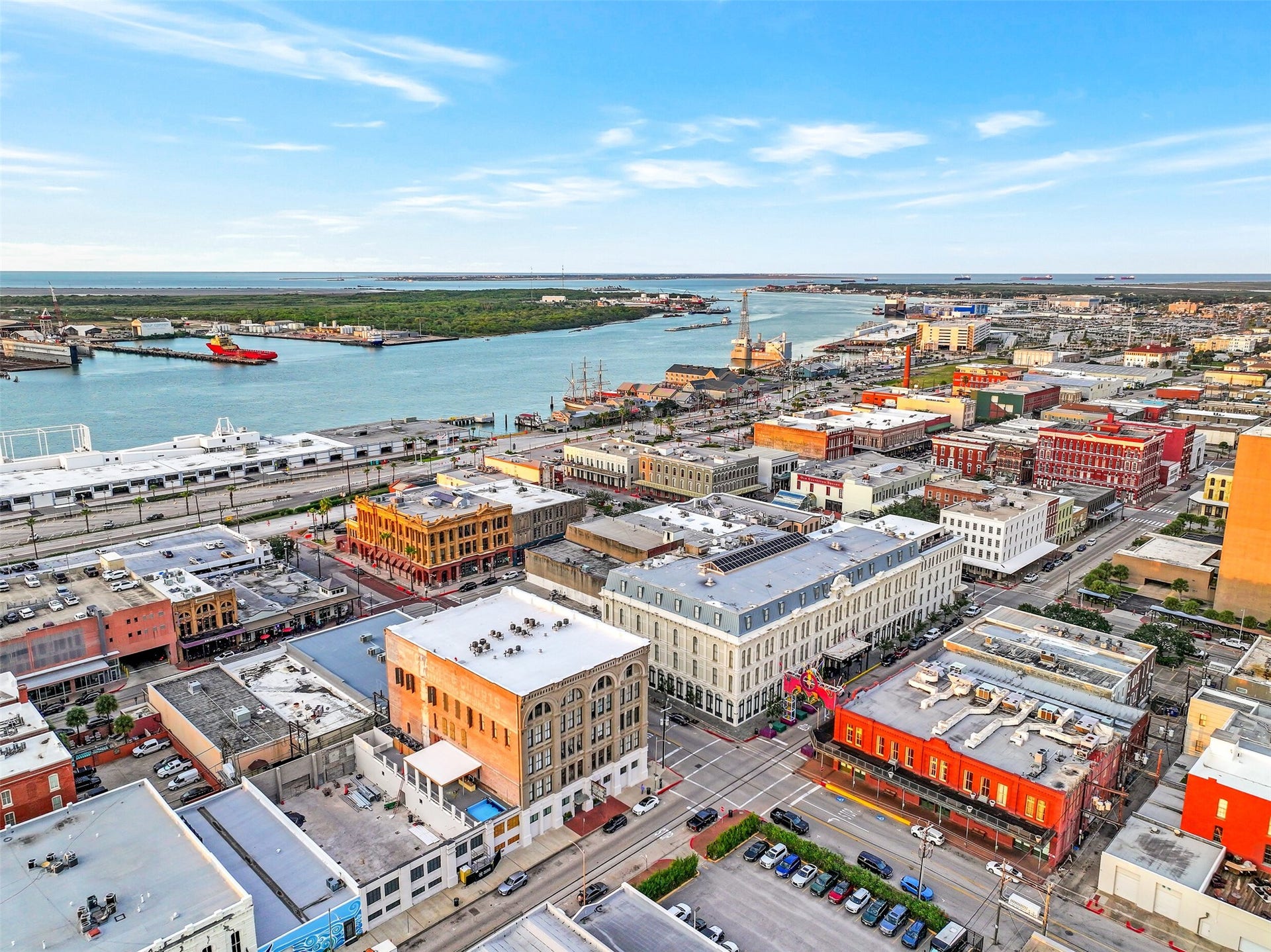 2400 Mechanic Street, #204, Galveston, TX 77550 2400 Mechanic Street, #204, Galveston, TX 77550