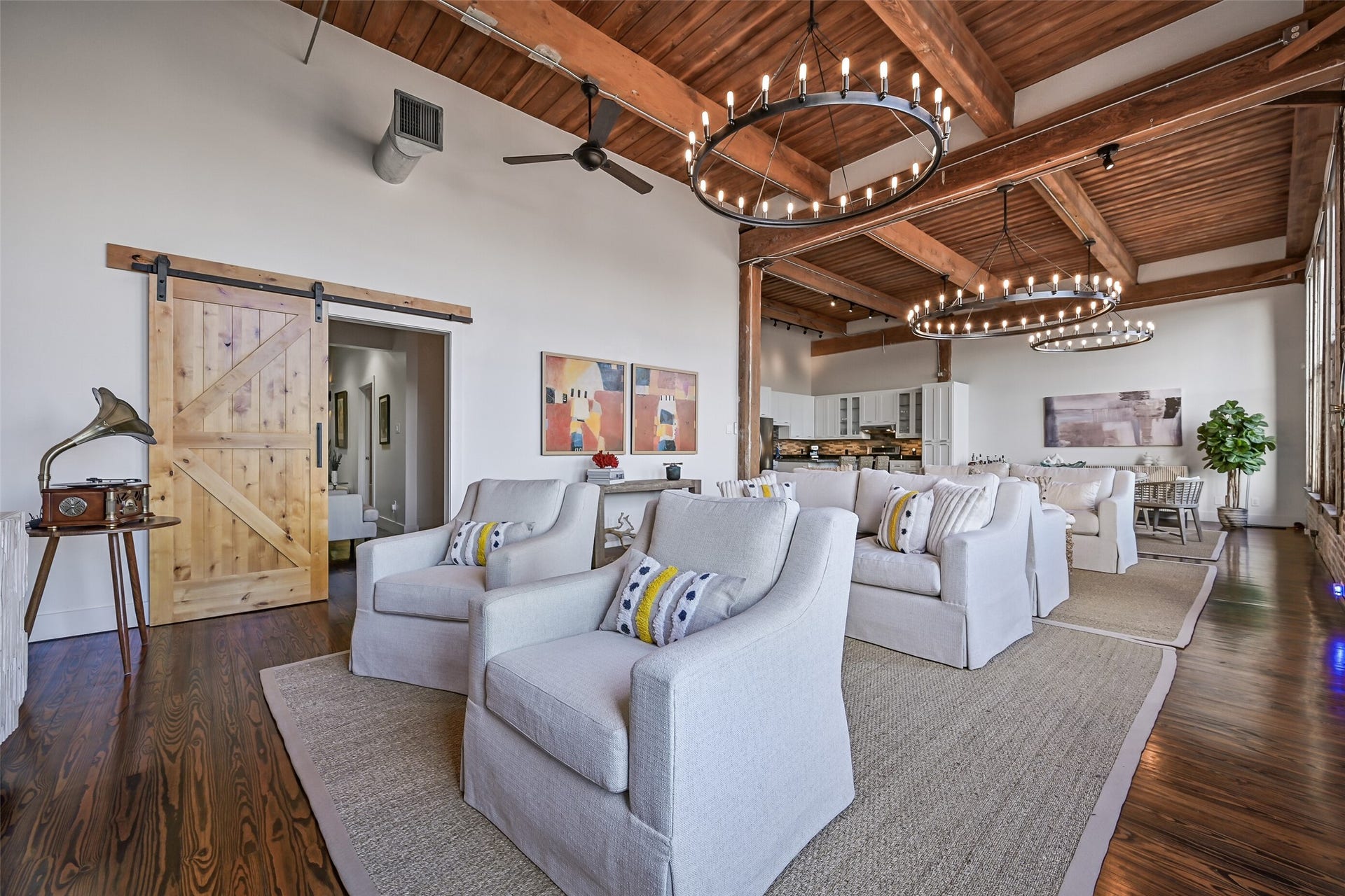 2400 Mechanic Street, #204, Galveston, TX 77550 2400 Mechanic Street, #204, Galveston, TX 77550