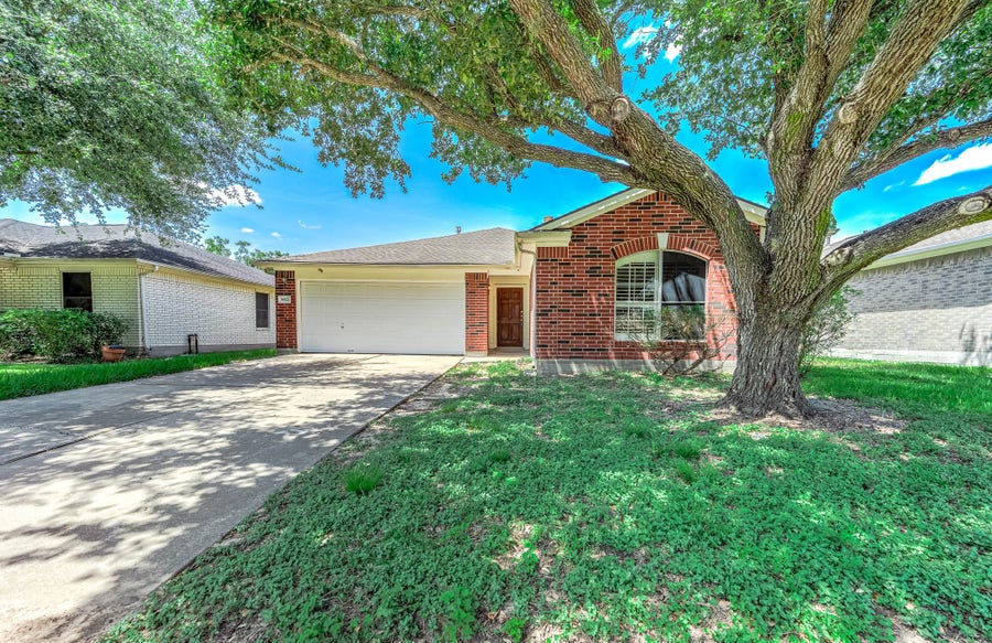 Property photo for 5922 James Place, Houston, TX