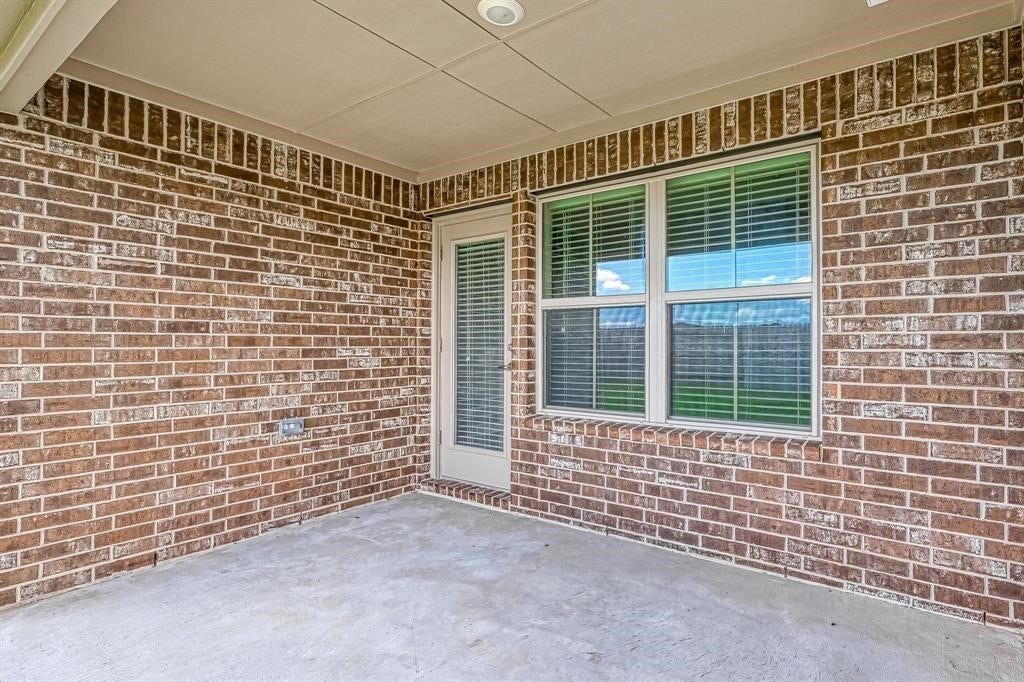 2209 Seneca Lake Drive, Texas City, TX 77568 *Stock Photo - Colors & Features may vary