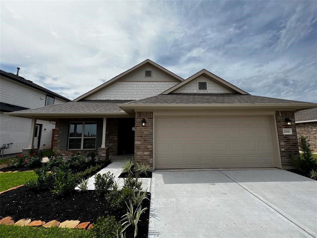 2209 Seneca Lake Drive, Texas City, TX 77568 *Stock Photo - Colors & Features may vary