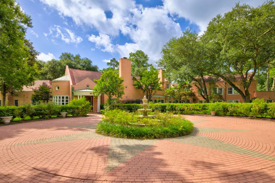Property photo for 35 W Rivercrest Drive, Houston, TX