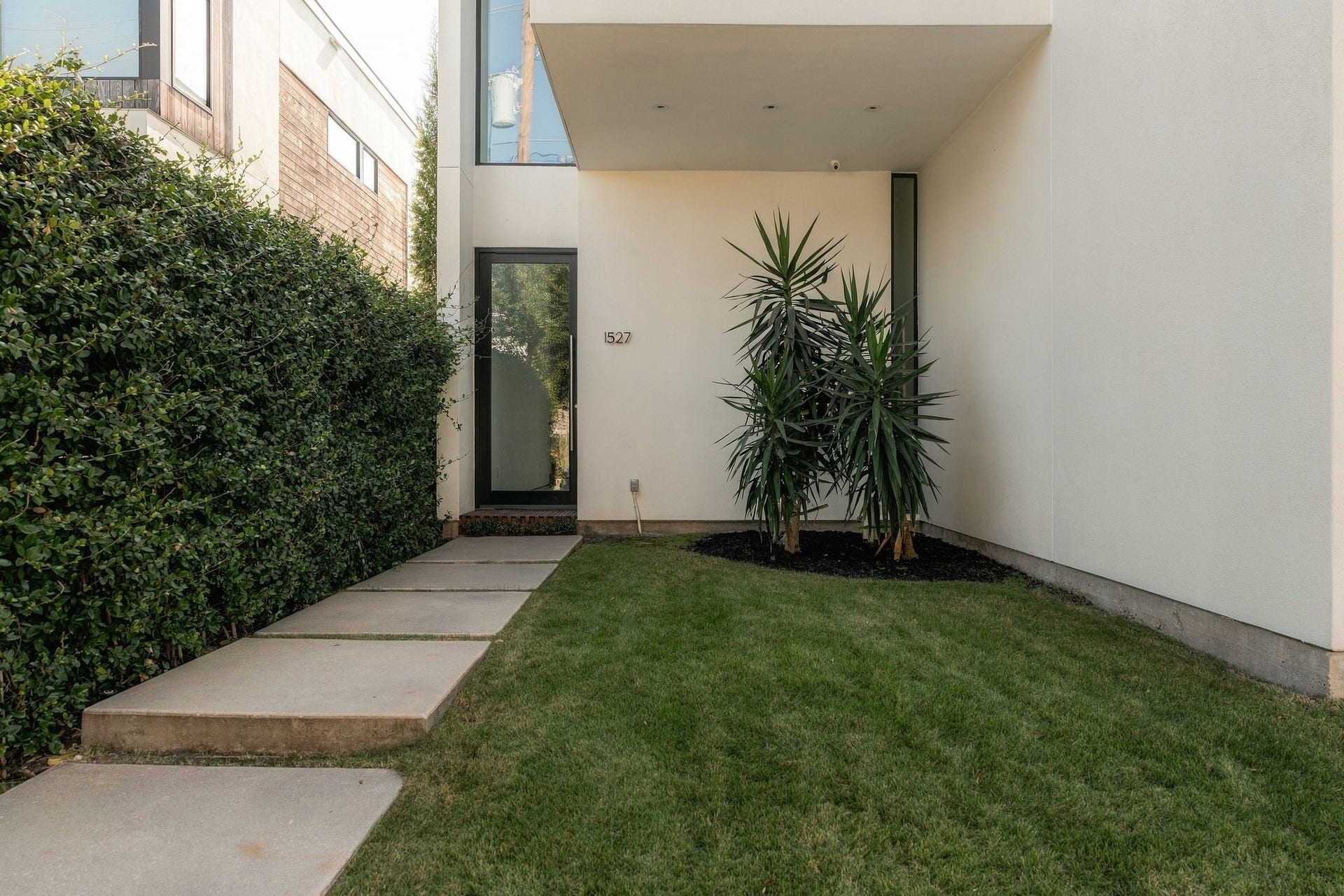 1527 Indiana Street, Houston, TX 77006 1527 Indiana Street, Houston, TX 77006