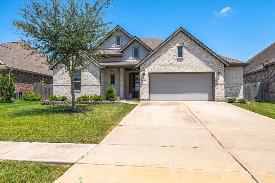 Property photo for 6318 Ontario Drive, League City, TX