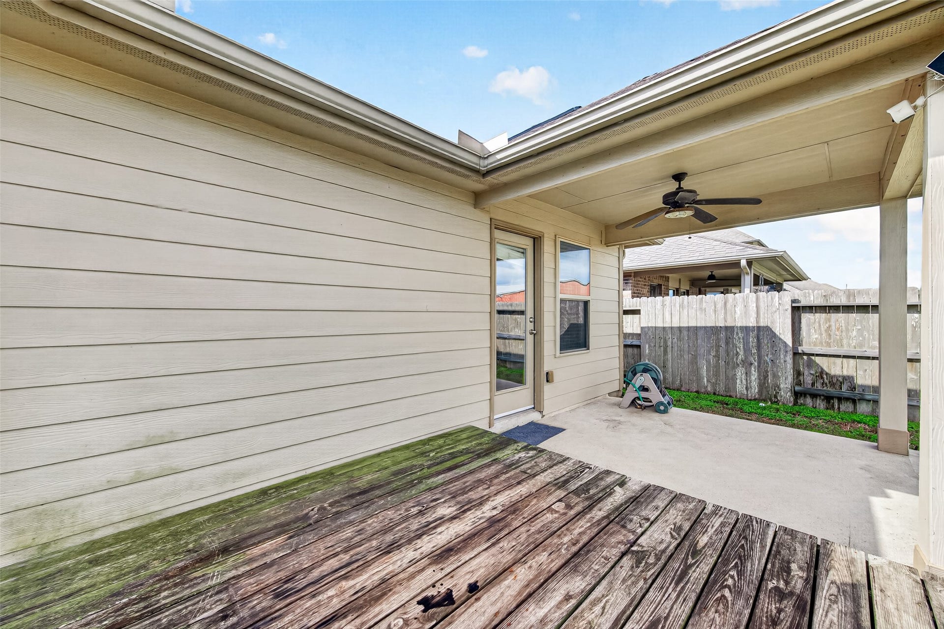 Covered patio with extended deck