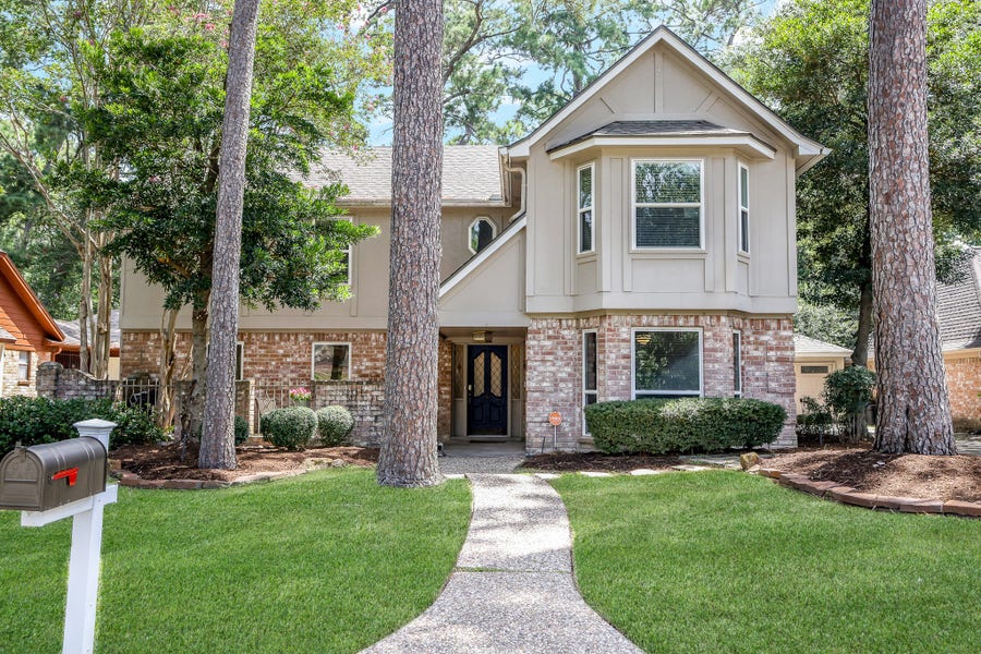 Property photo for 13706 Darrington Lane, Houston, TX