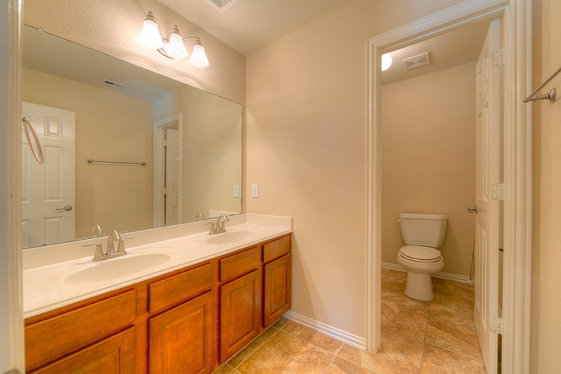 10 Quillwood Place, The Woodlands, TX 77354 10 Quillwood Place, The Woodlands, TX 77354