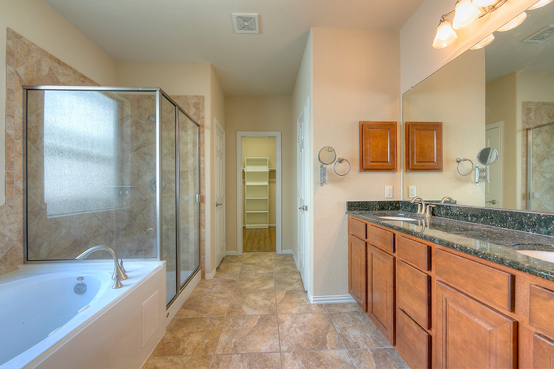 10 Quillwood Place, The Woodlands, TX 77354 10 Quillwood Place, The Woodlands, TX 77354