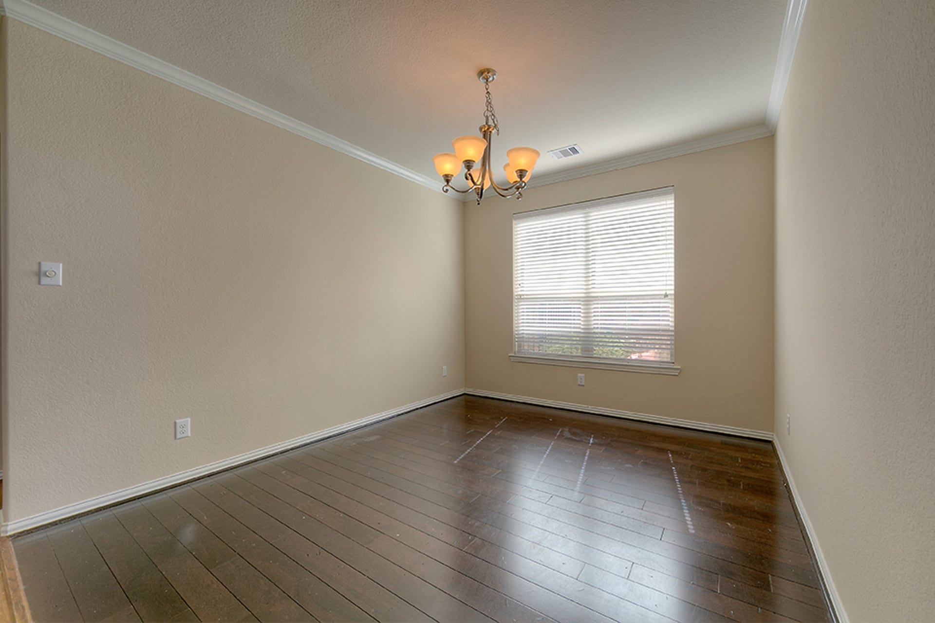 10 Quillwood Place, The Woodlands, TX 77354 10 Quillwood Place, The Woodlands, TX 77354