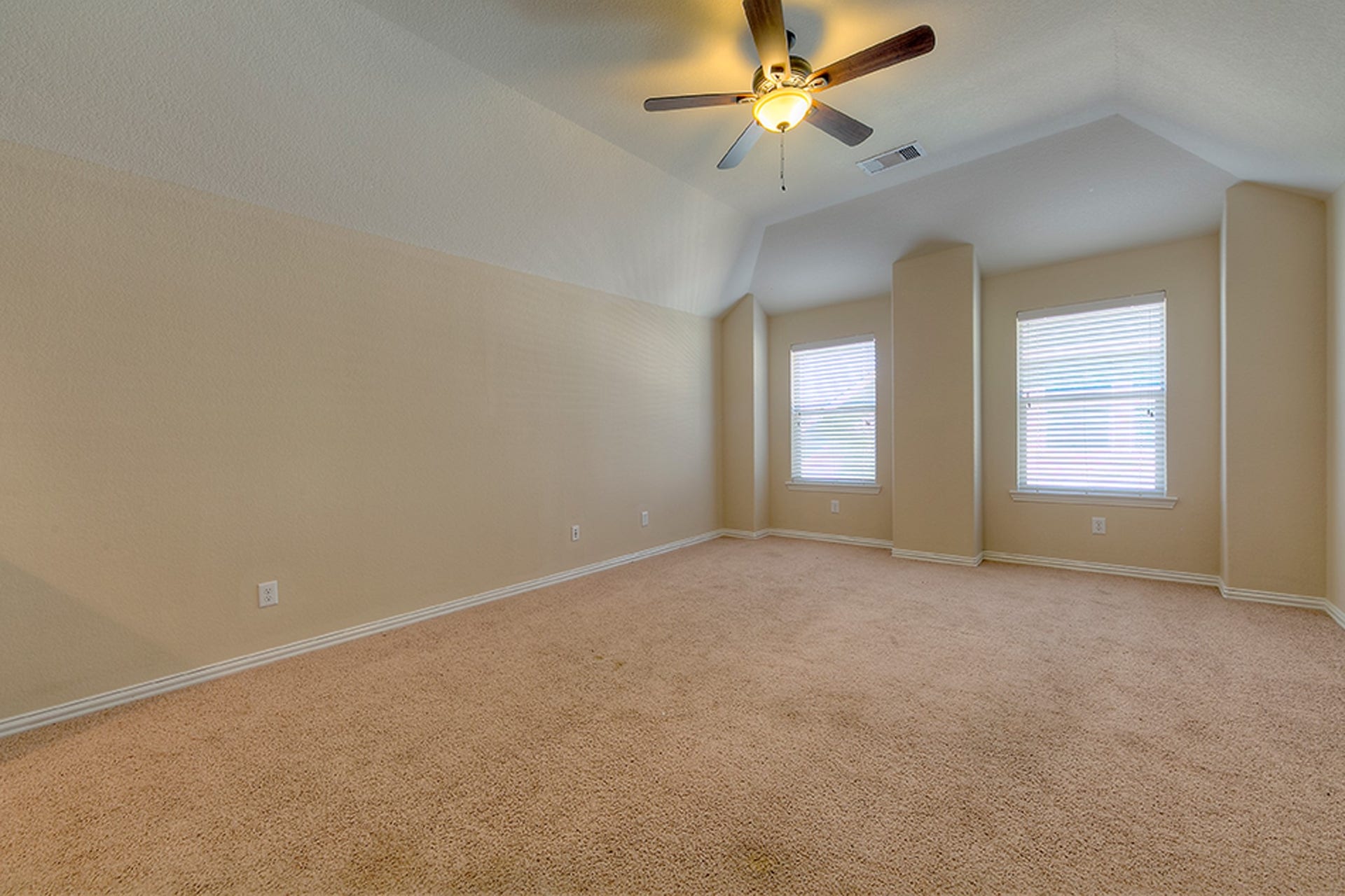 10 Quillwood Place, The Woodlands, TX 77354 10 Quillwood Place, The Woodlands, TX 77354