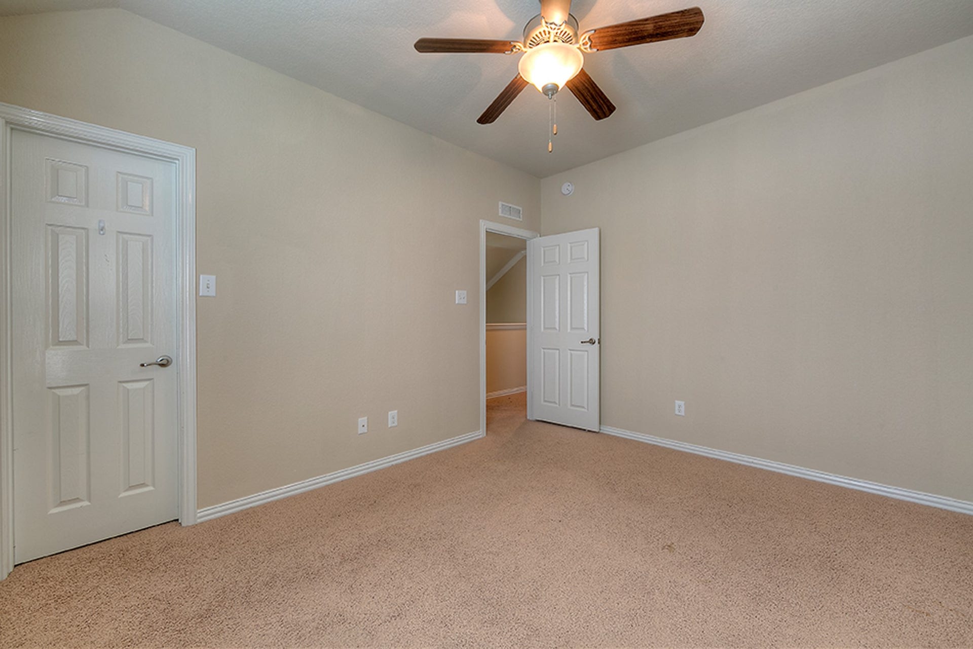 10 Quillwood Place, The Woodlands, TX 77354 10 Quillwood Place, The Woodlands, TX 77354