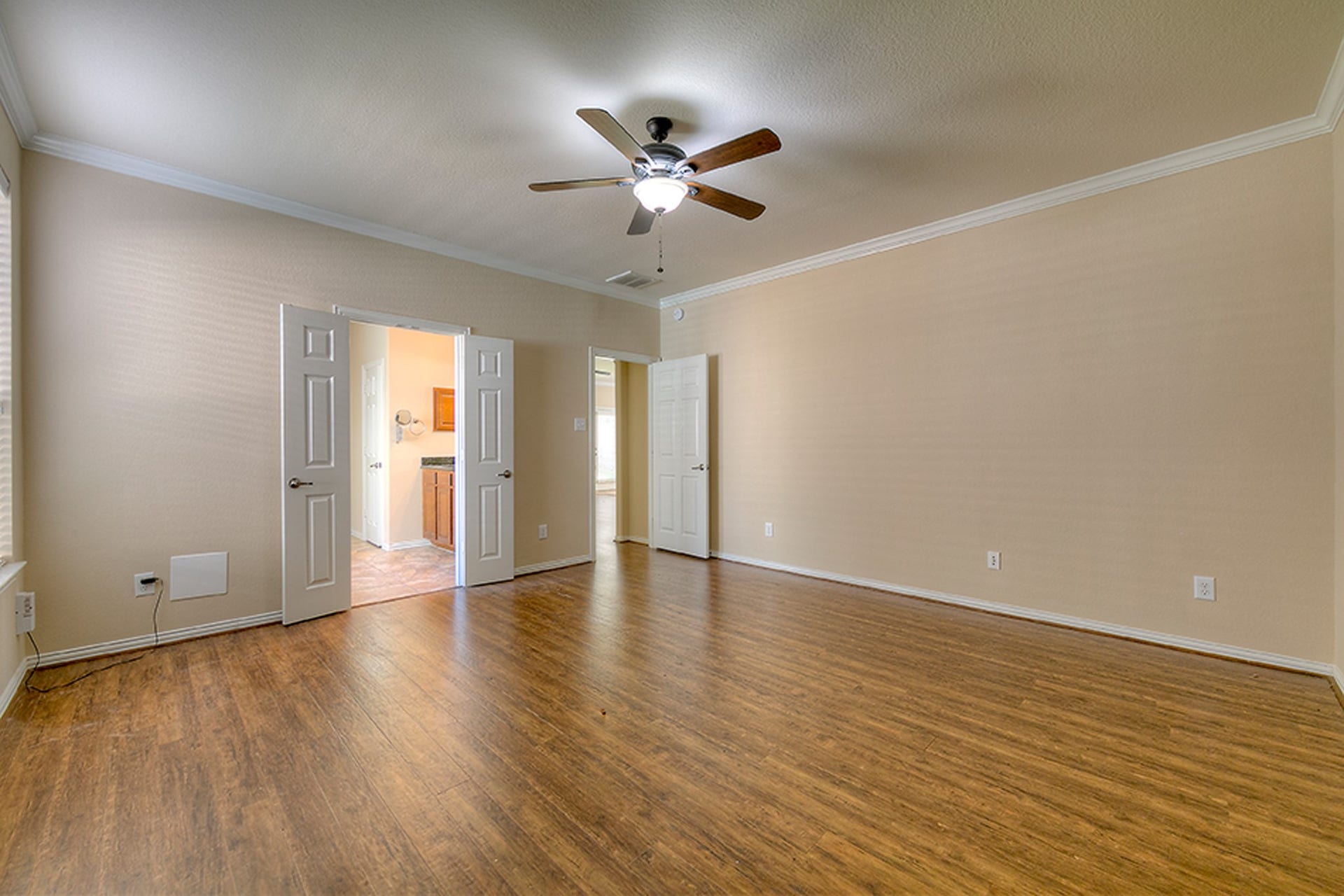 10 Quillwood Place, The Woodlands, TX 77354 10 Quillwood Place, The Woodlands, TX 77354