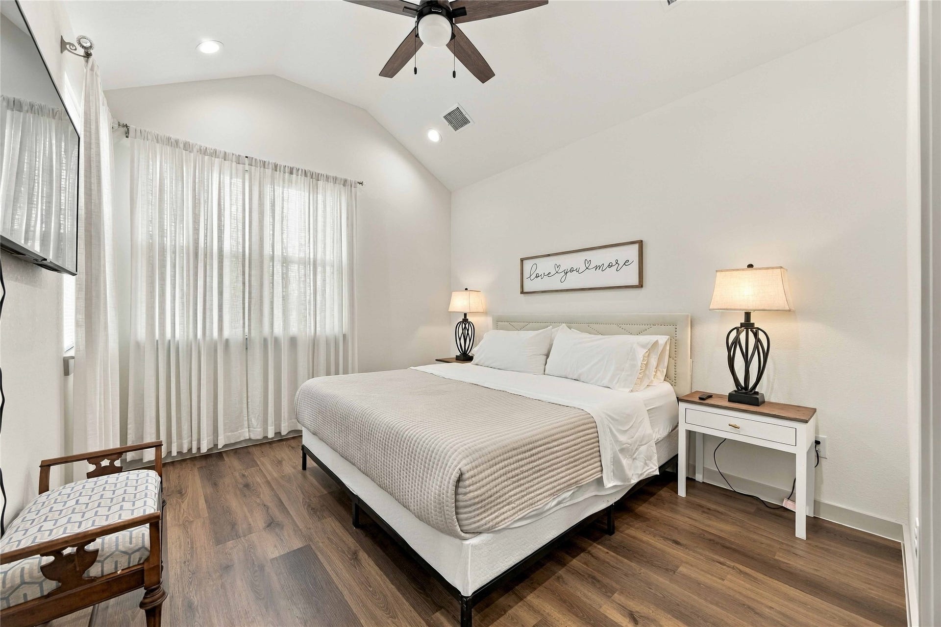 7924 Booker Street, #A-B, Houston, TX 77028 7924 Booker Street, #A-B, Houston, TX 77028