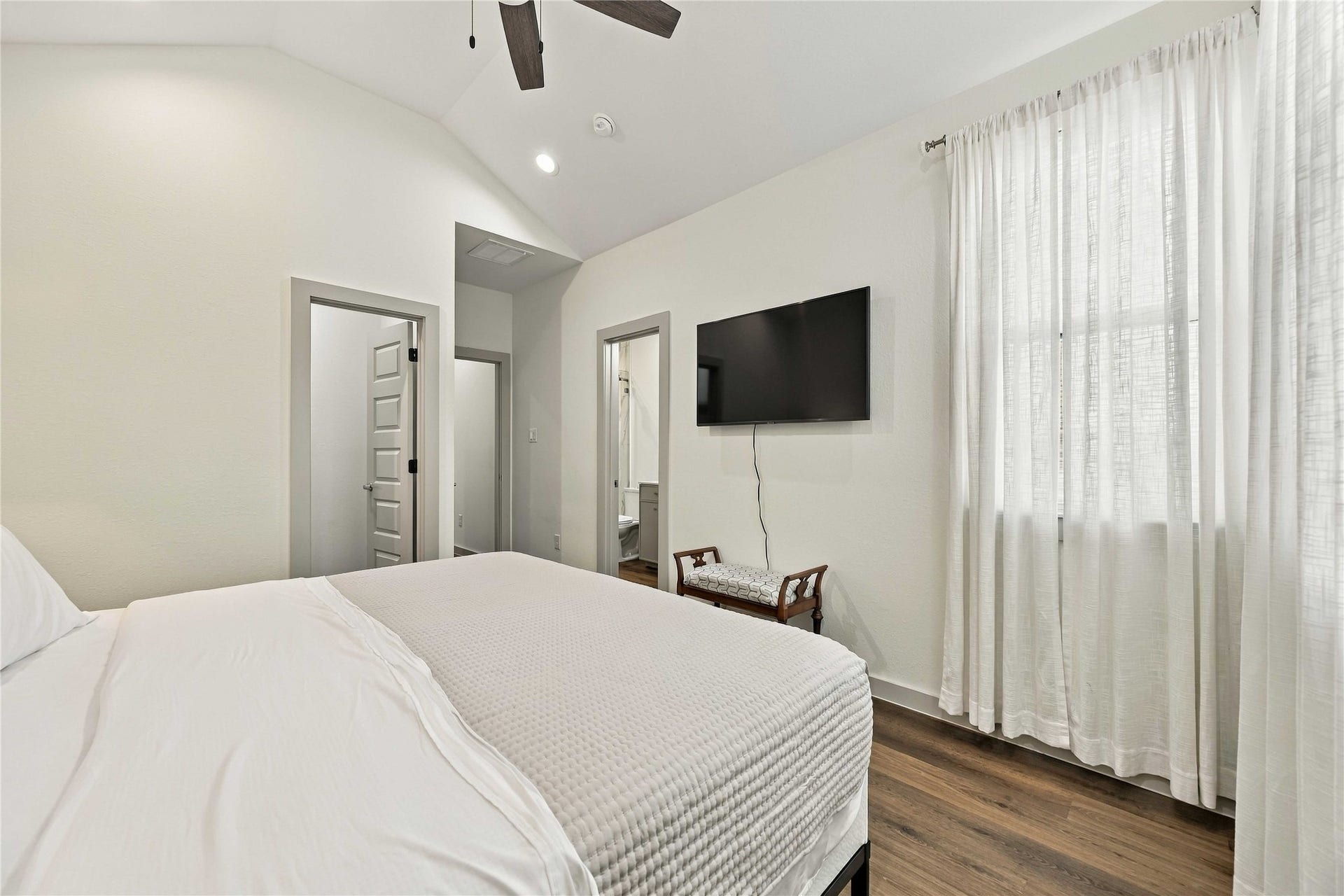 7924 Booker Street, #A-B, Houston, TX 77028 7924 Booker Street, #A-B, Houston, TX 77028