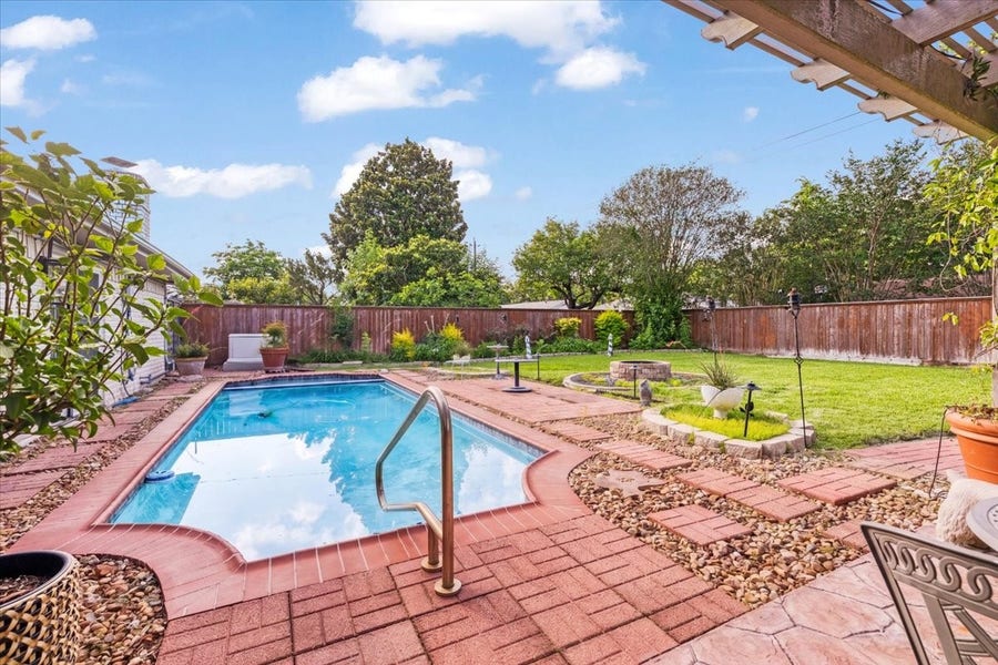 Property photo for 9530 Ravensworth Drive, Houston, TX