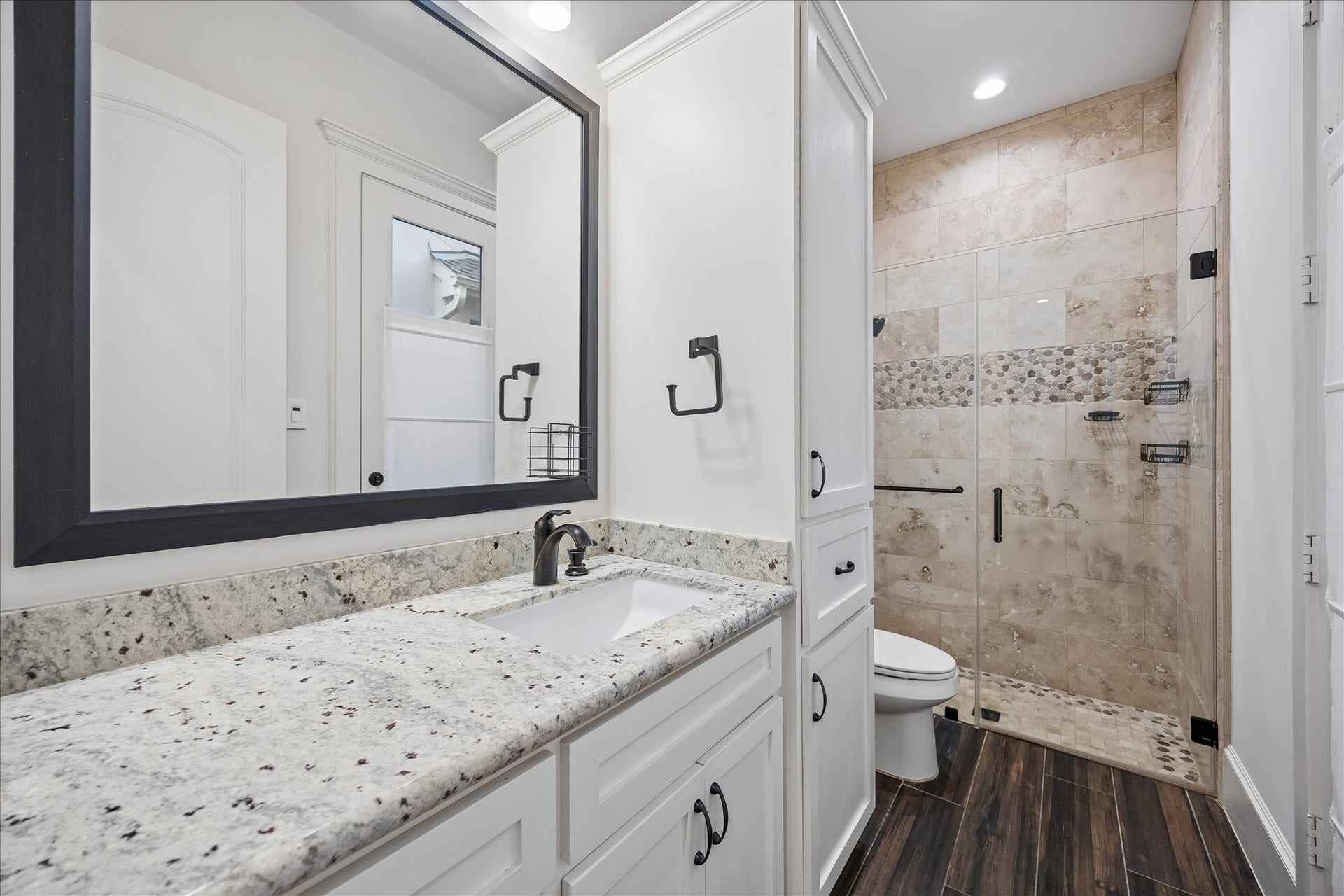 215 Malone Street, Houston, TX 77007
