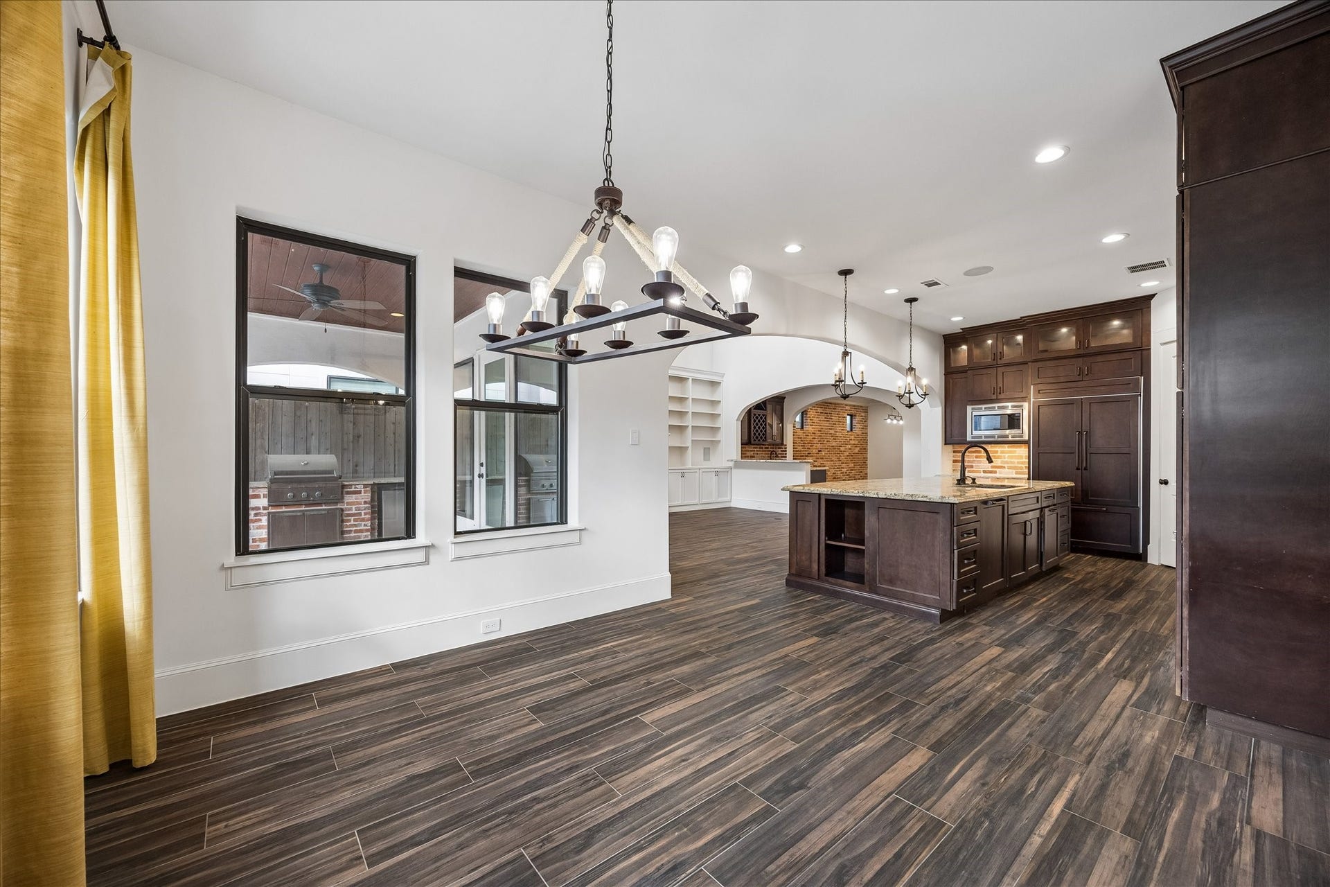 215 Malone Street, Houston, TX 77007