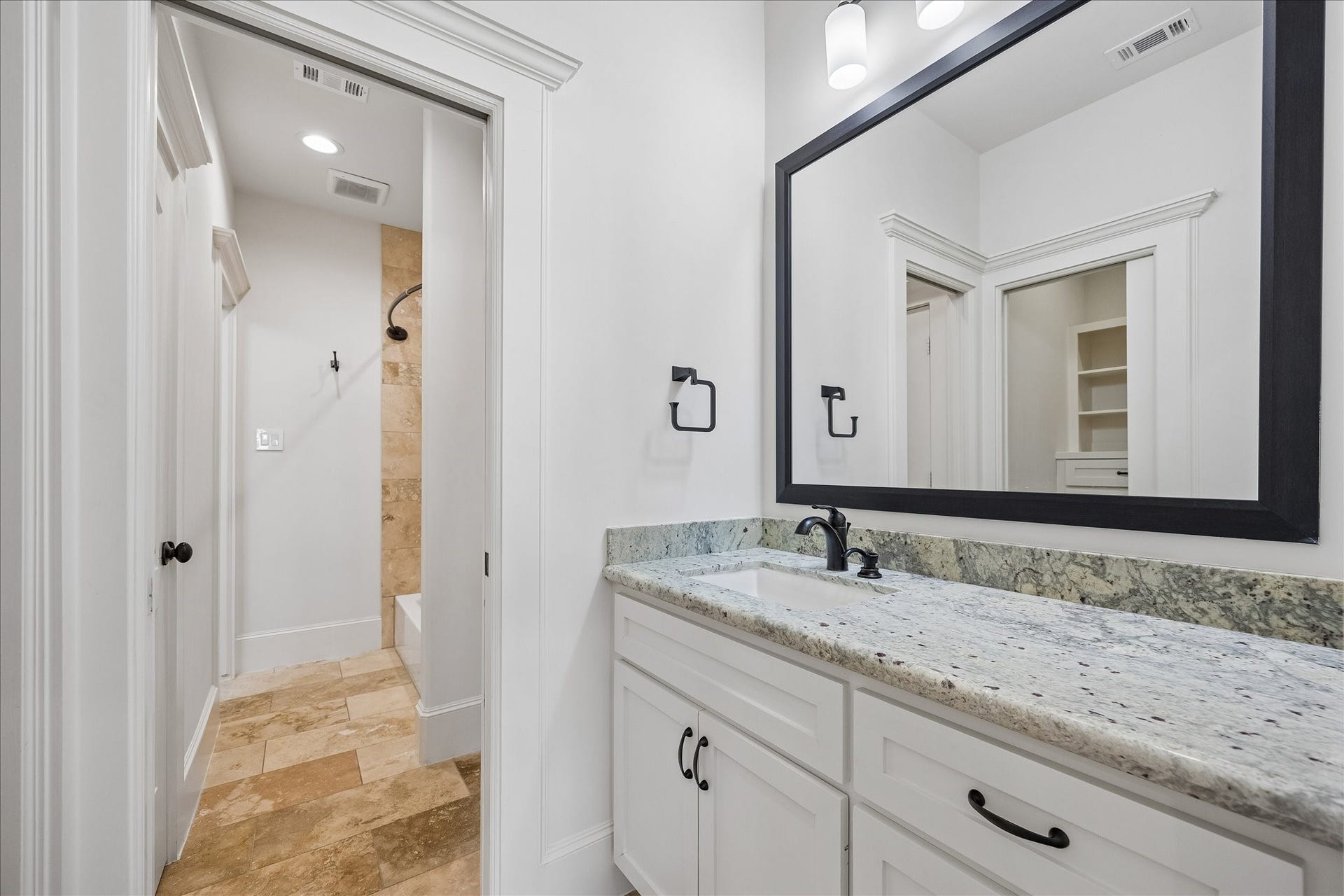 215 Malone Street, Houston, TX 77007