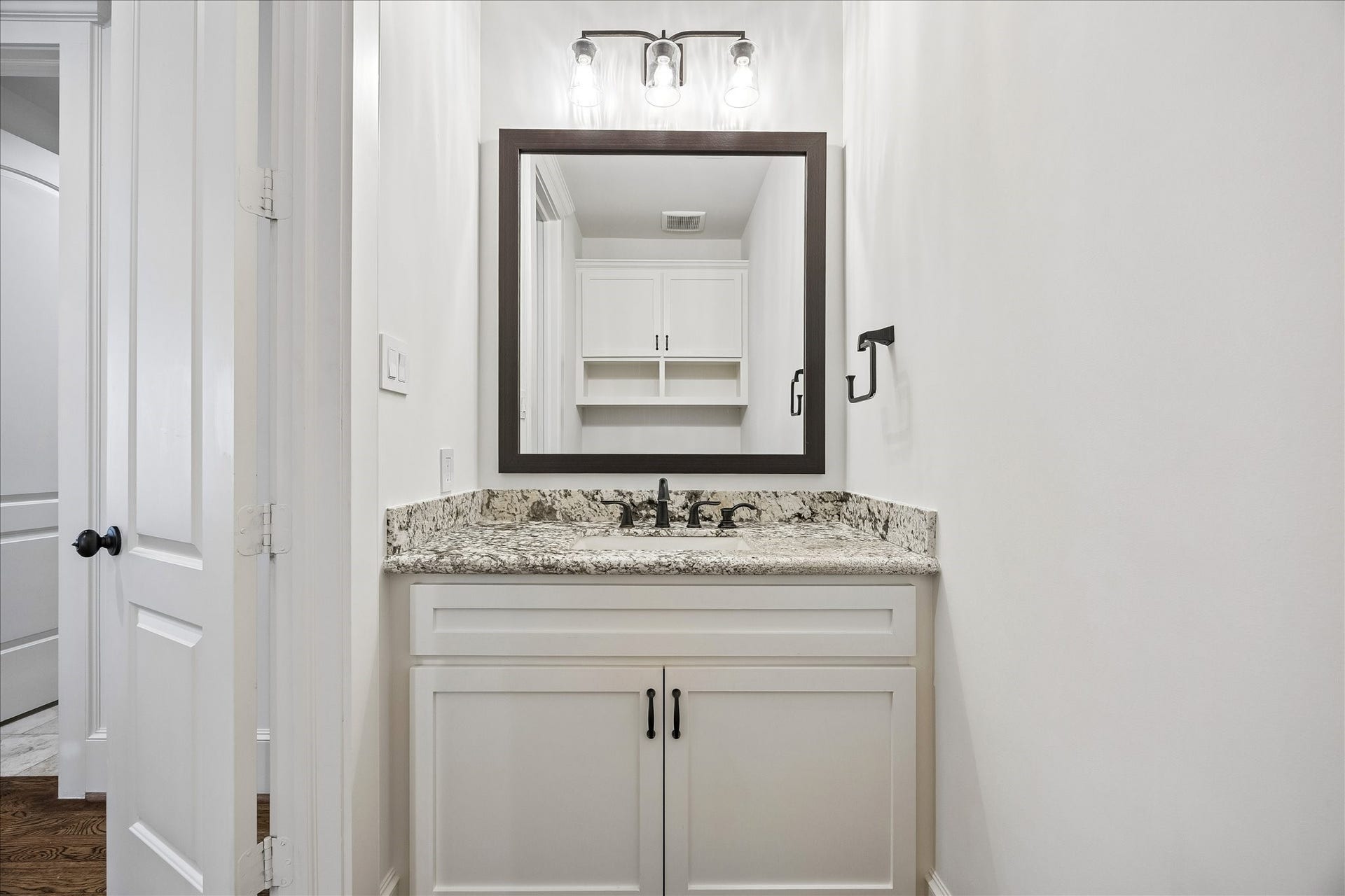 215 Malone Street, Houston, TX 77007
