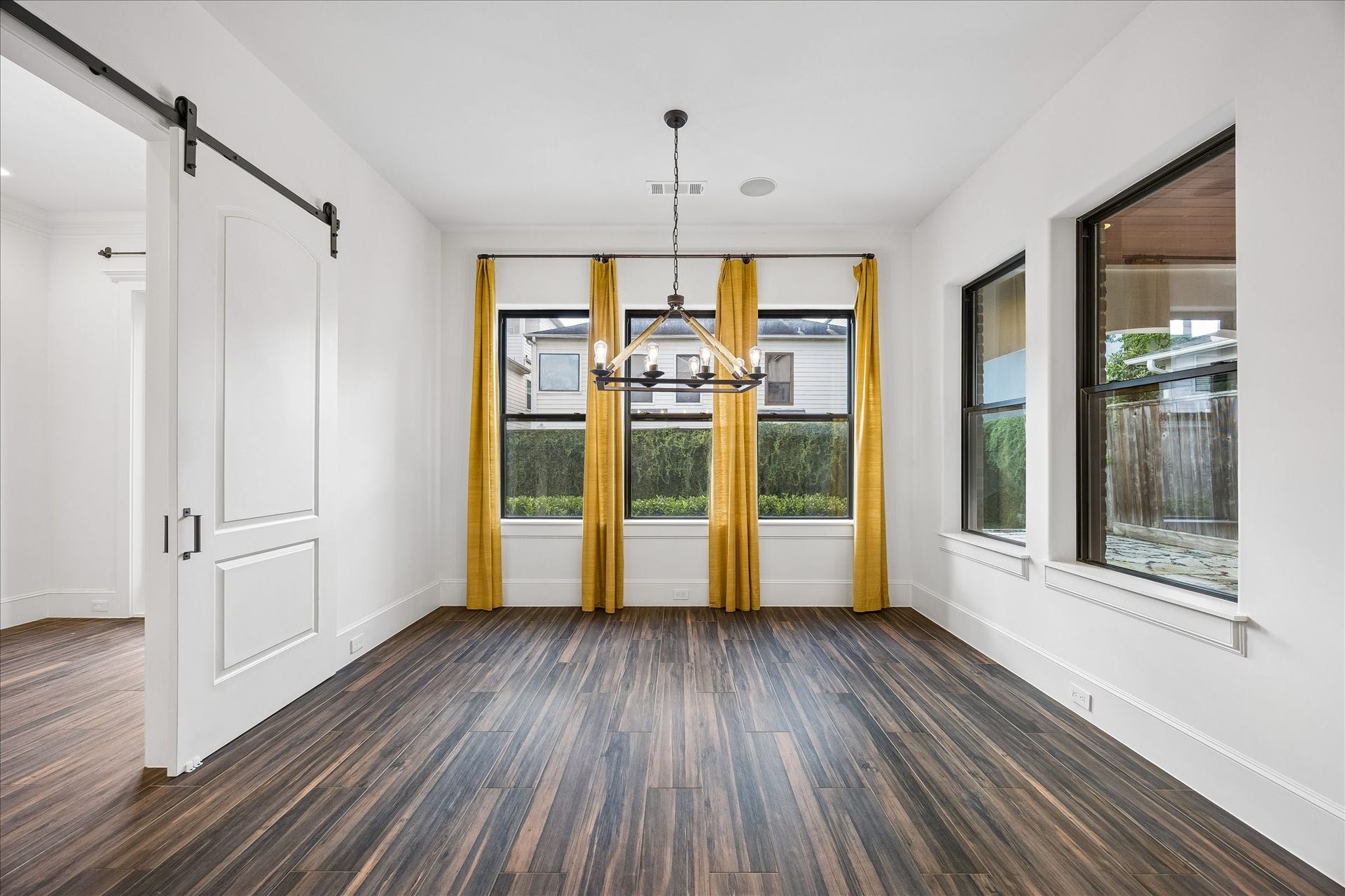215 Malone Street, Houston, TX 77007