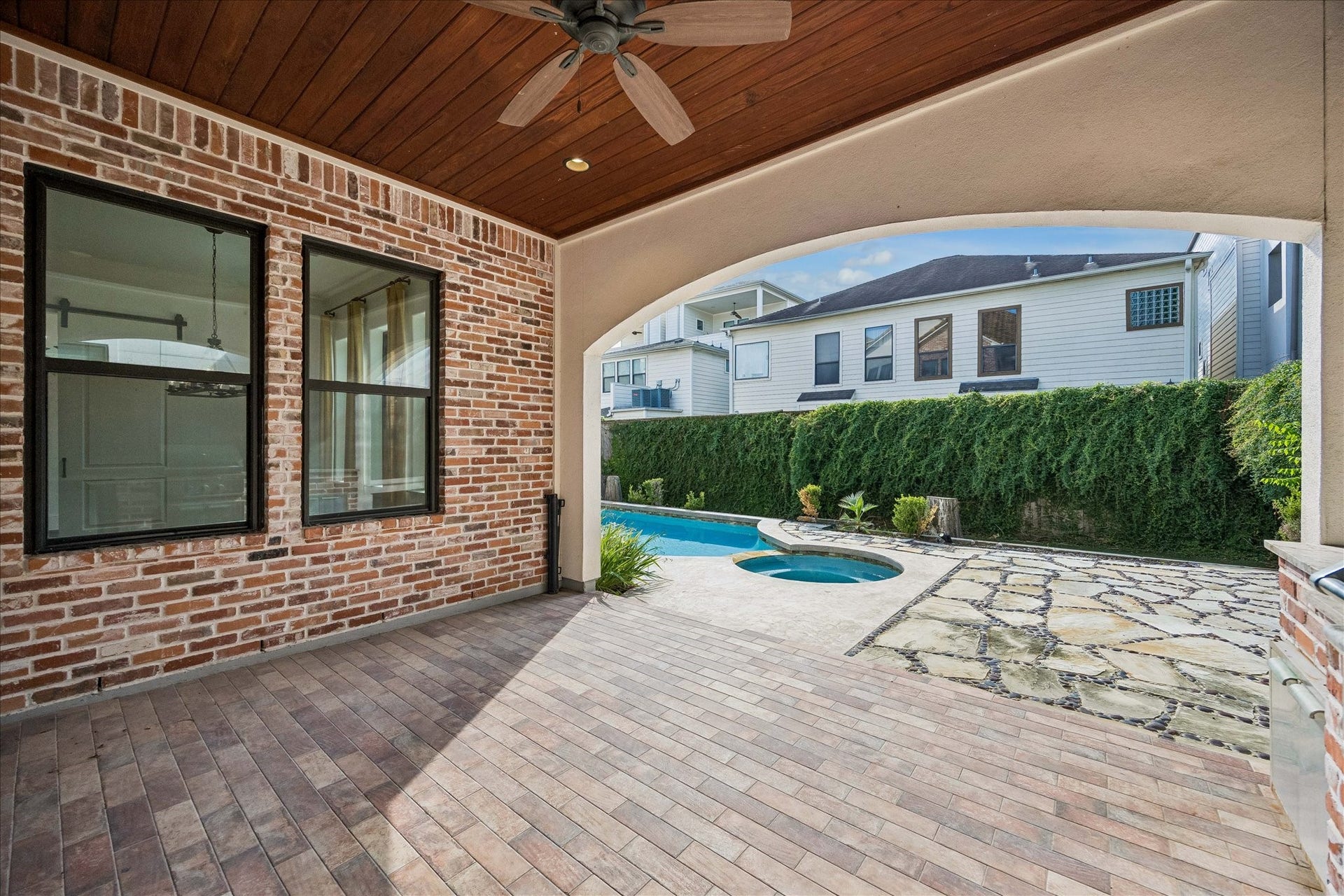 215 Malone Street, Houston, TX 77007