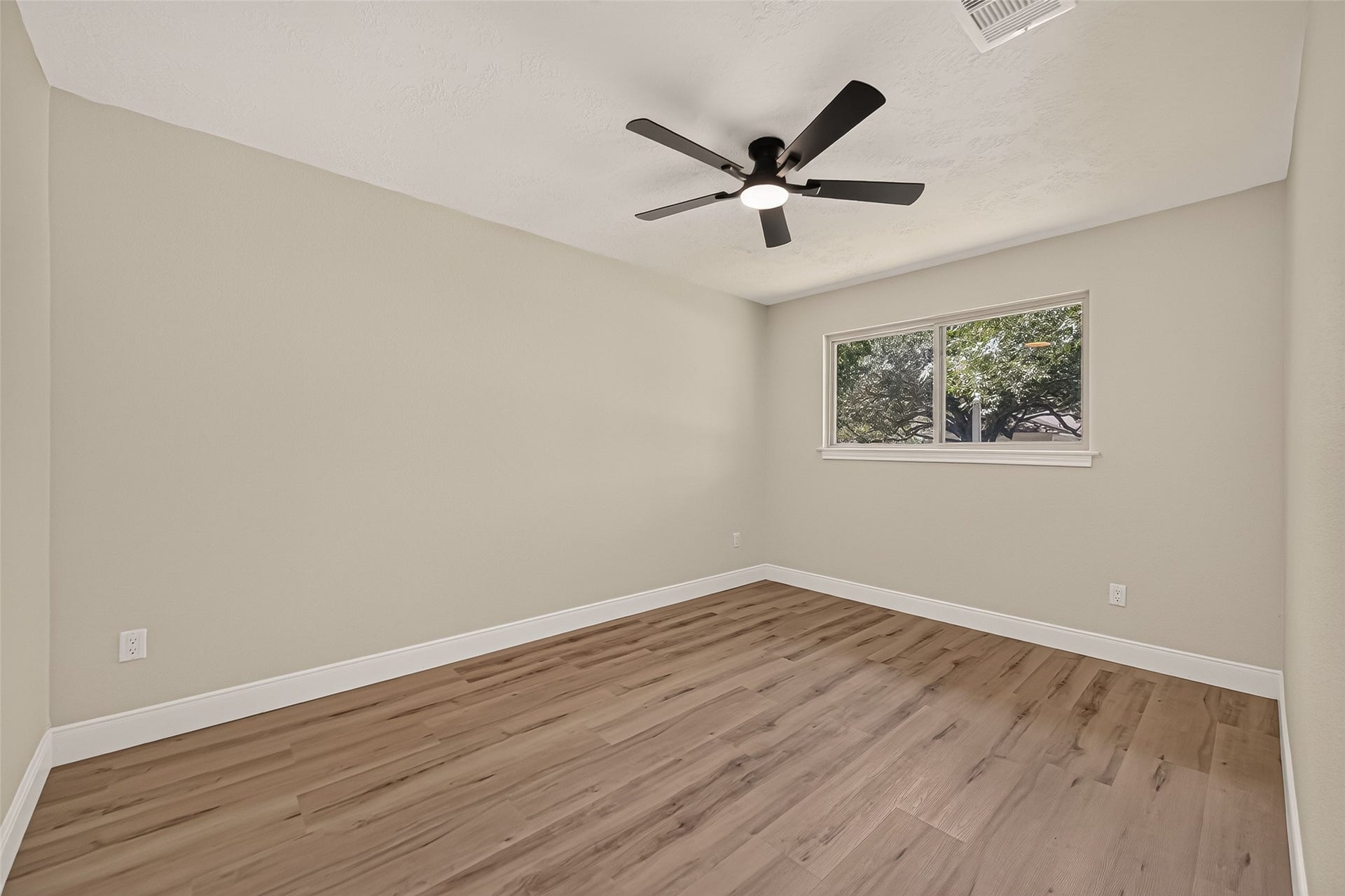 349 Dawn Hill Drive, Friendswood, TX 77546 349 Dawn Hill Drive, Friendswood, TX 77546