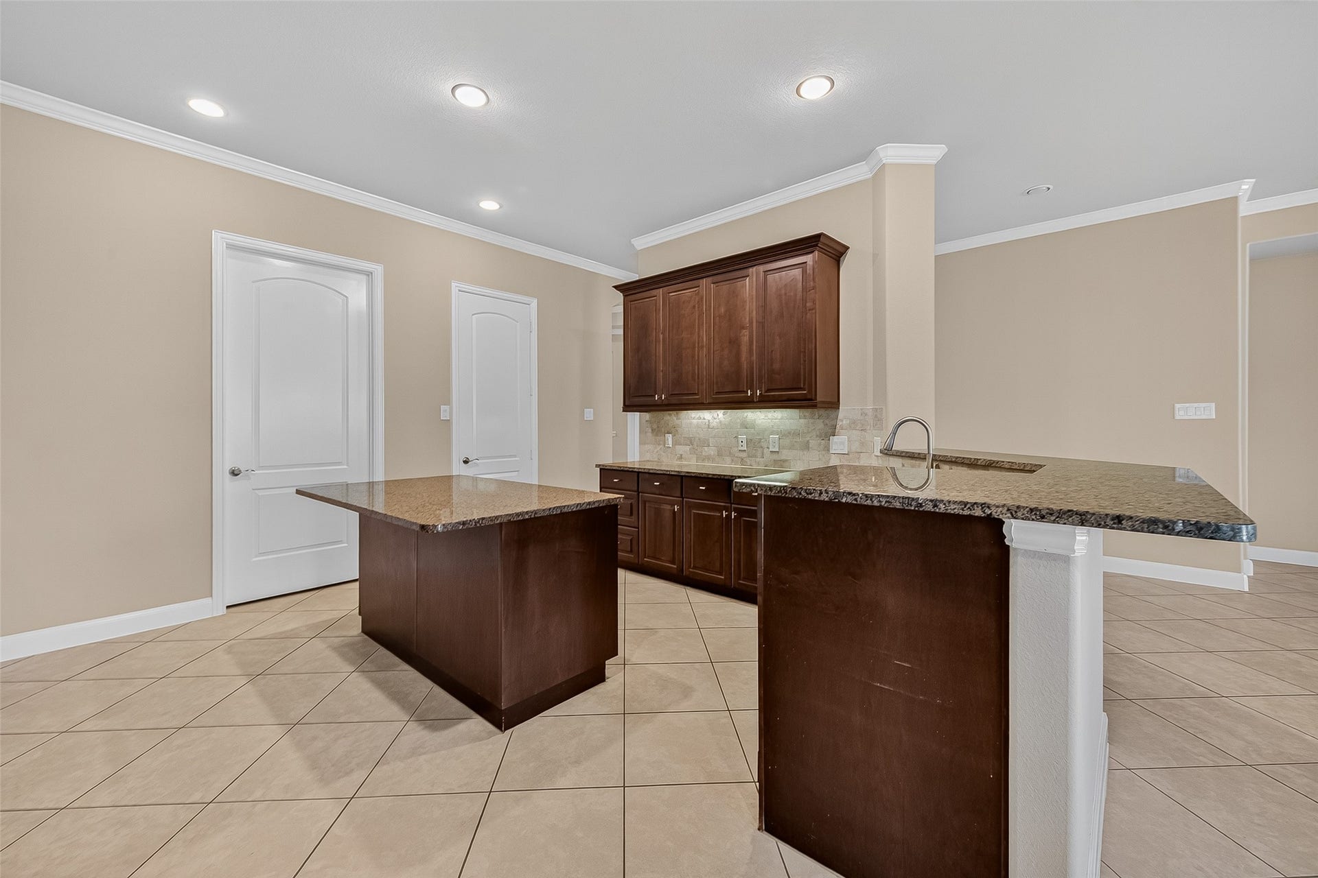 Breakfast bar