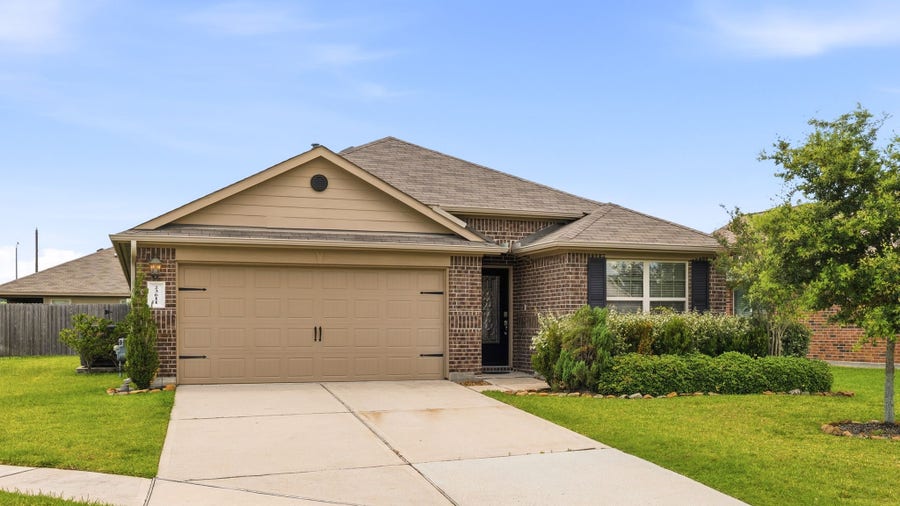 Property photo for 23611 Eldarica Pines Court, Tomball, TX