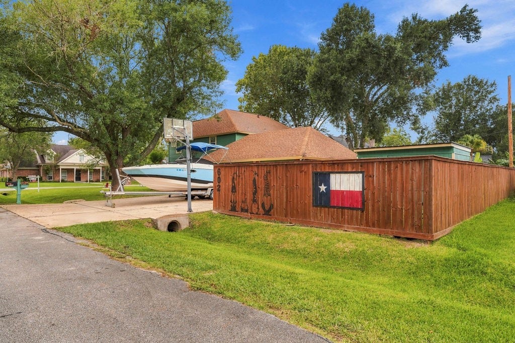 602 Renaldo Street, Dickinson, TX 77539 602 Renaldo Street, Dickinson, TX 77539